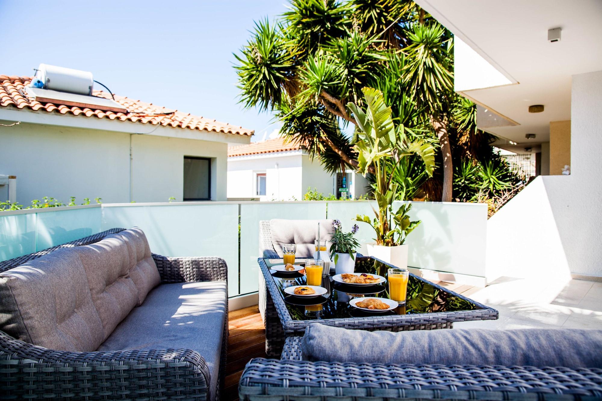 Julipapas Gardens