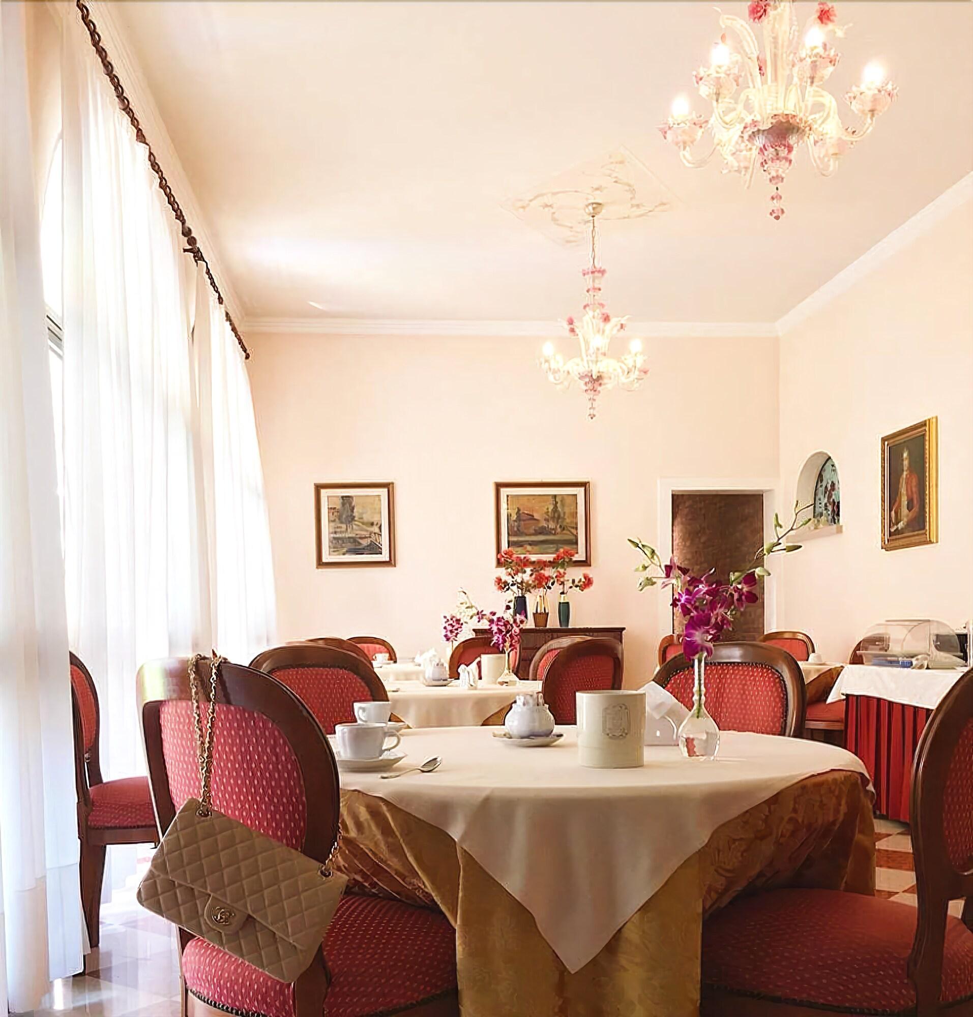 Hotel Isola Di Caprera
