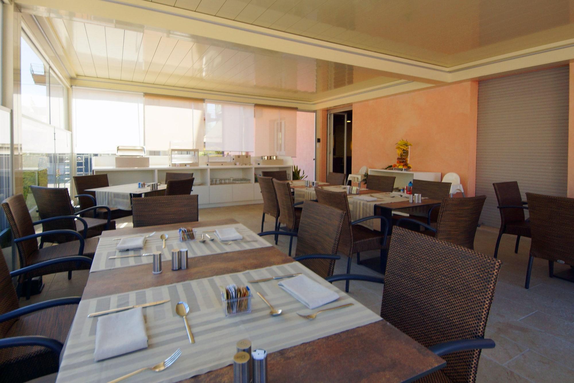 Hotel Clarin 14 By Dori