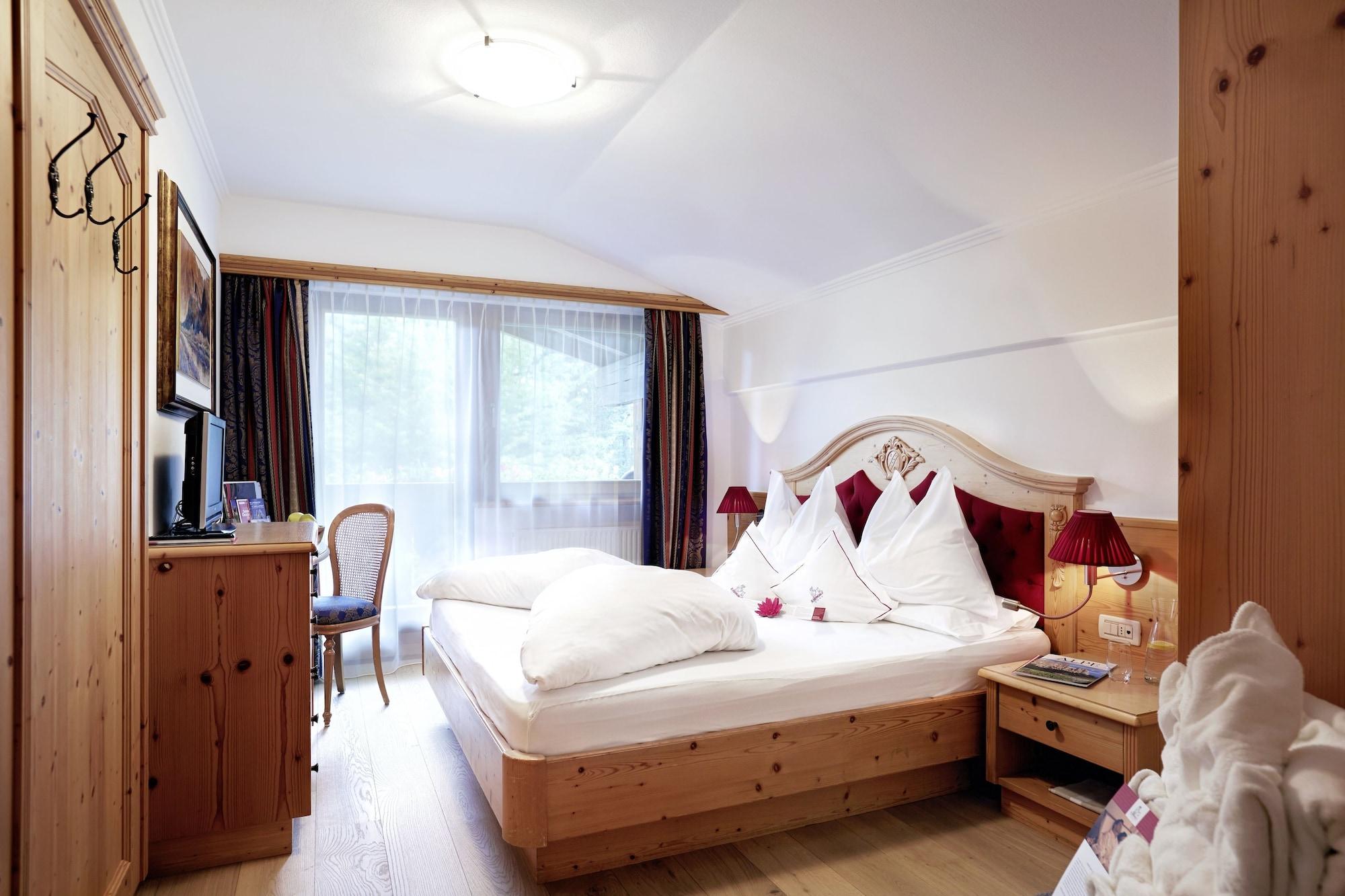 Sensoria Dolomites by null