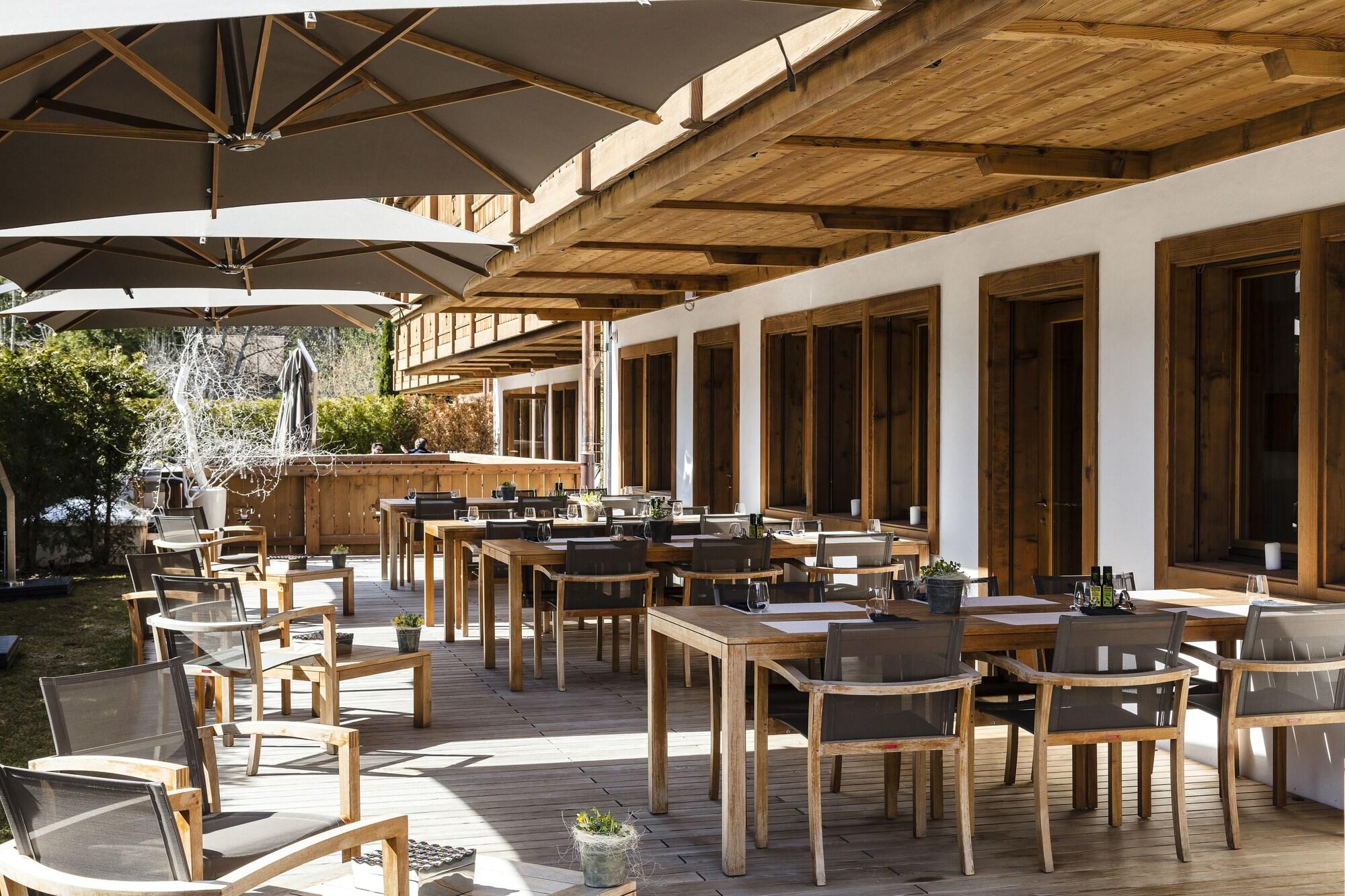 Ultima Hotel Gstaad by null