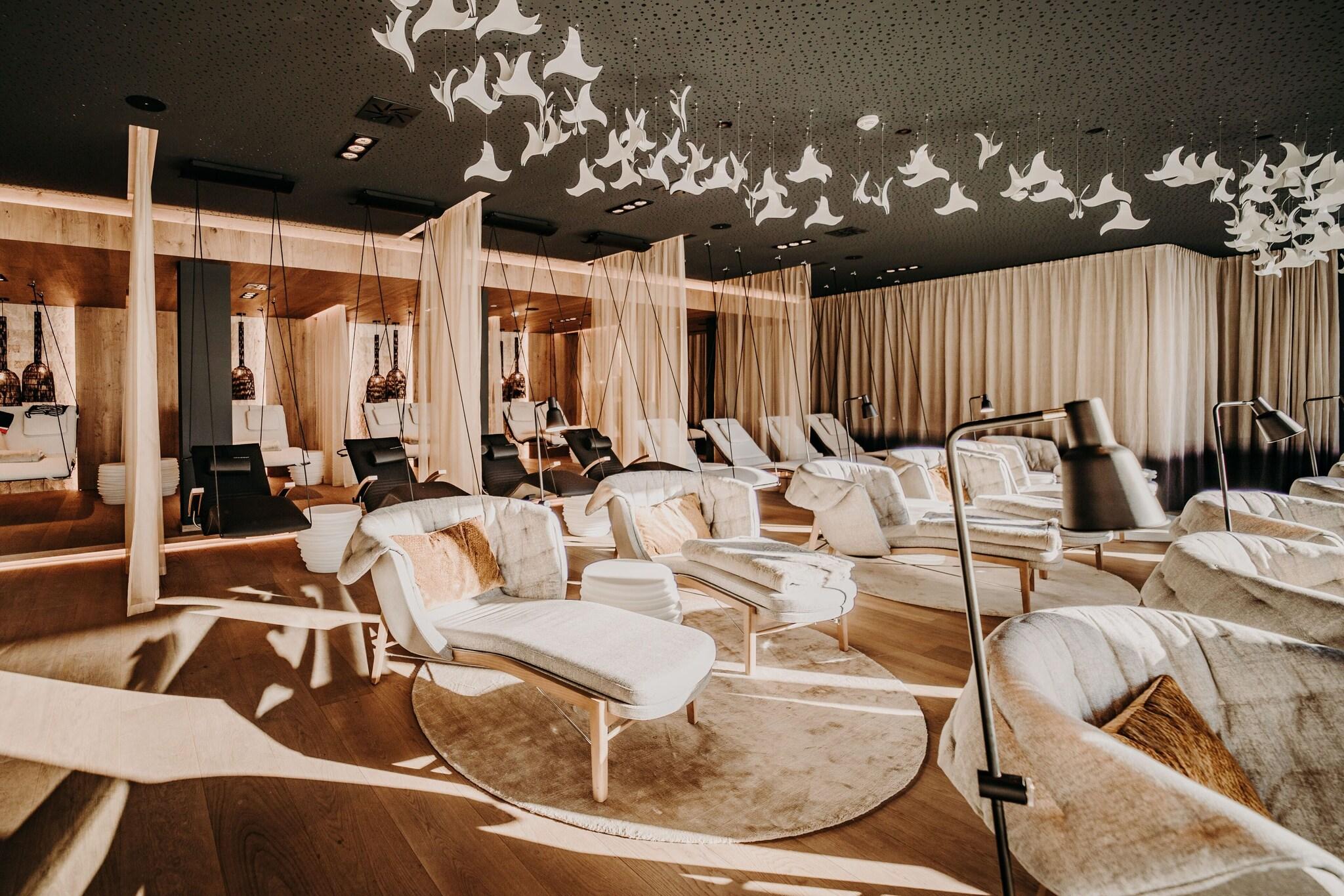 DAS EDELWEISS Salzburg Mountain Resort by null