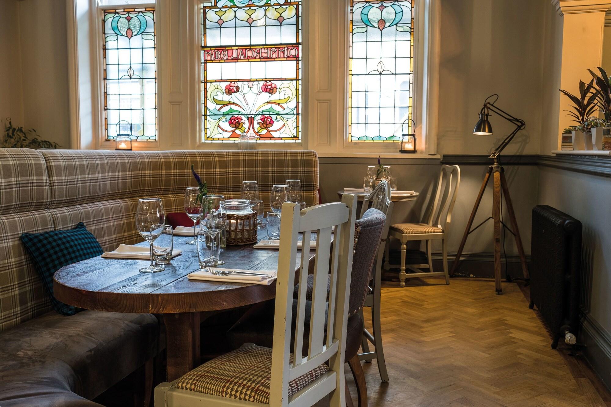 Toll House Inn