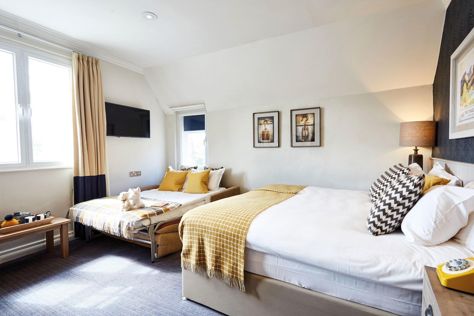 Toll House Inn by null