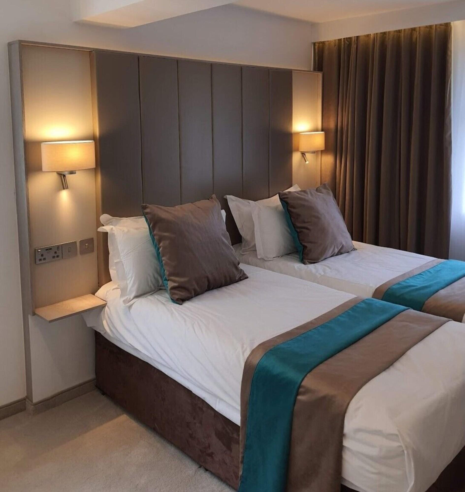 Remont Oxford Hotel by null