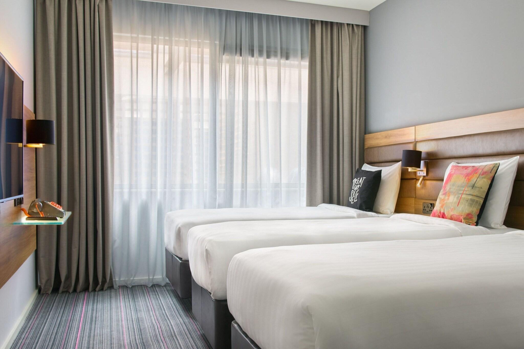 Moxy Dublin City by null