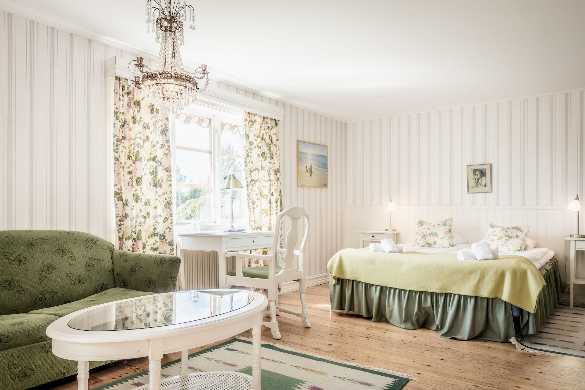 Klockargården Hotel by null