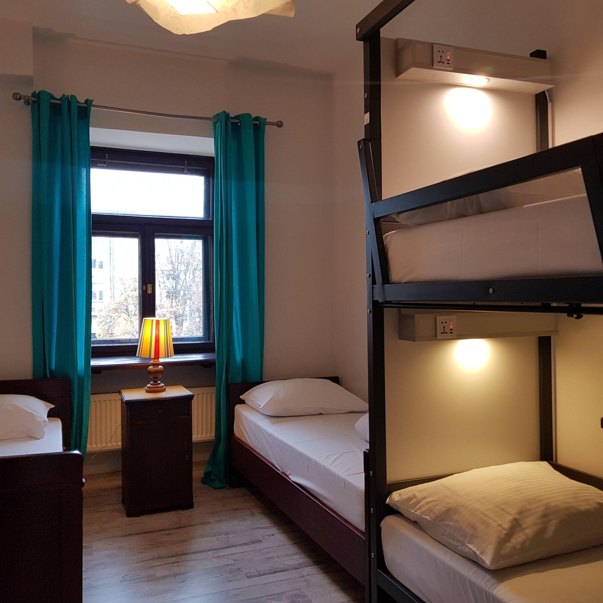 Oki Doki Hostel by null