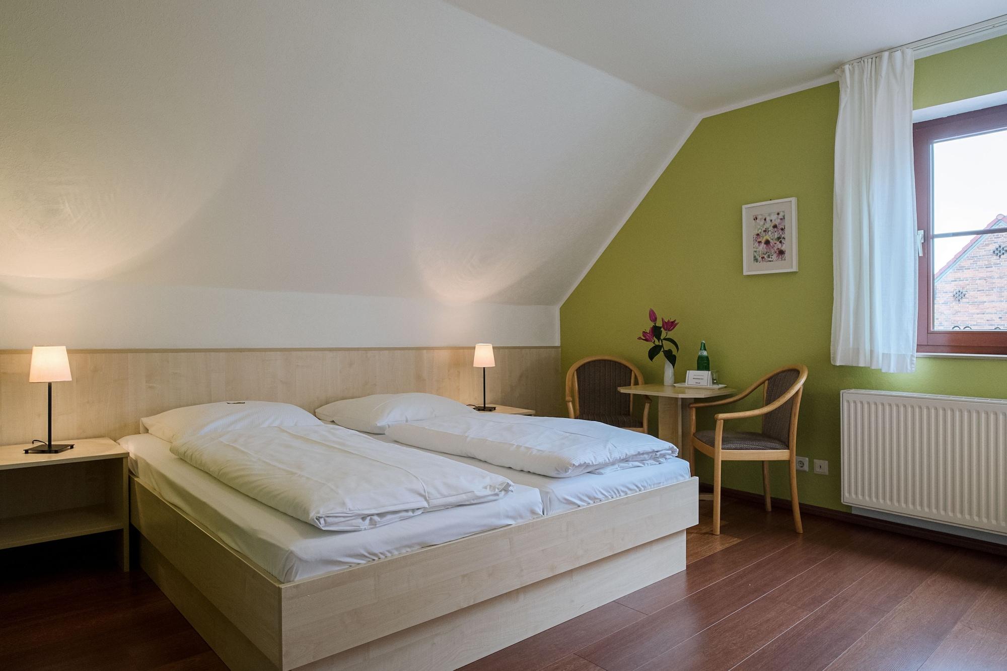 Hotel & Restaurant Lindengarten Lübben Spreewald by null