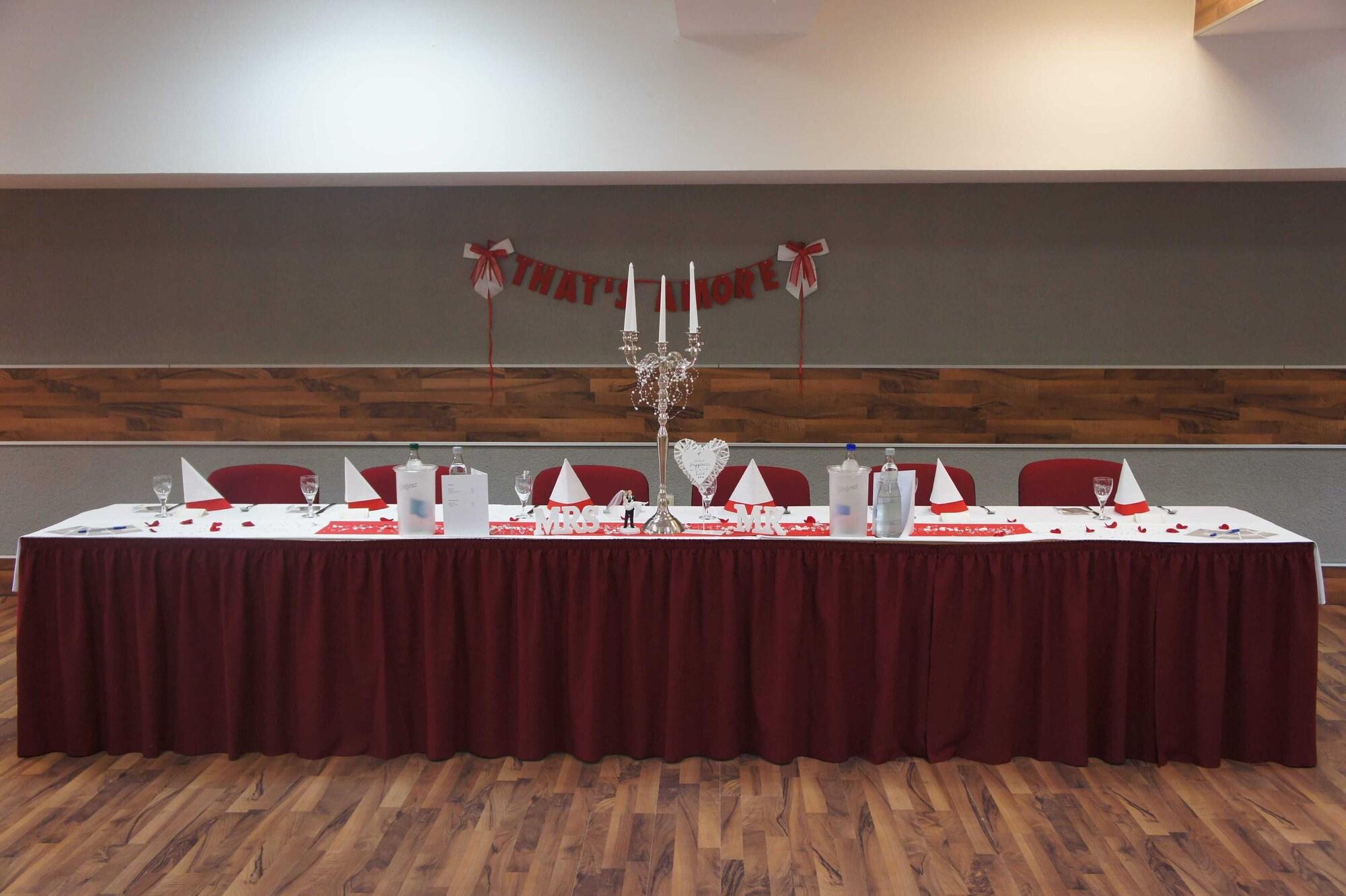 PARKHOTEL NEUBRANDENBURG by null