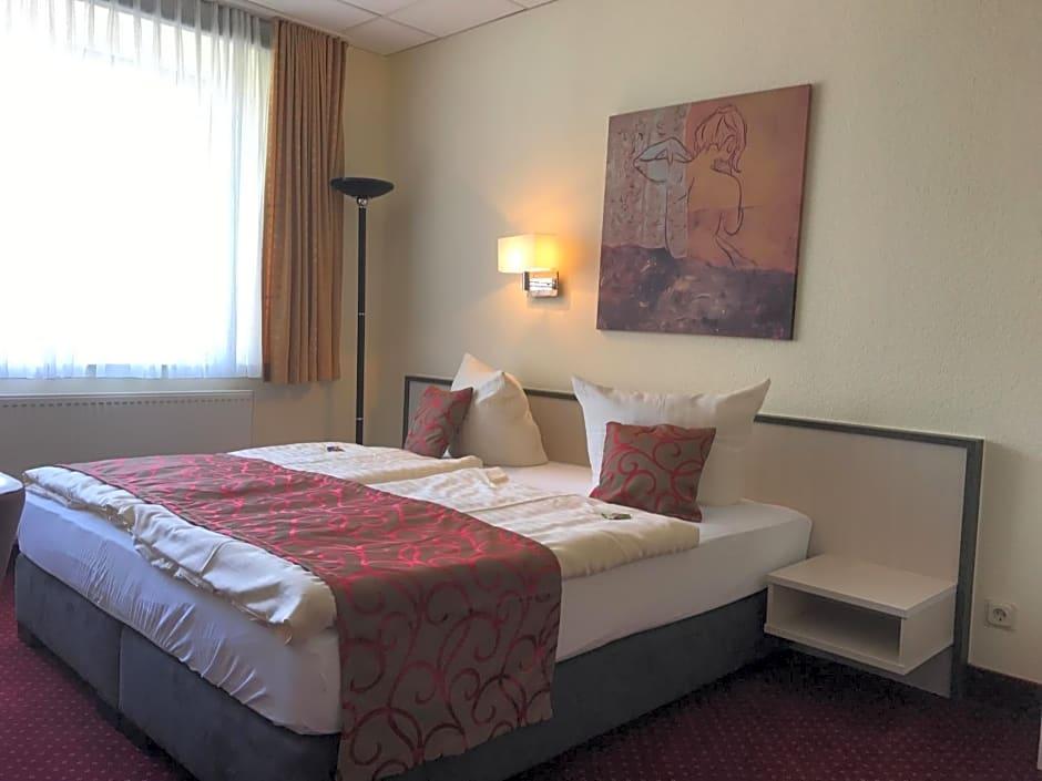 PARKHOTEL NEUBRANDENBURG by null