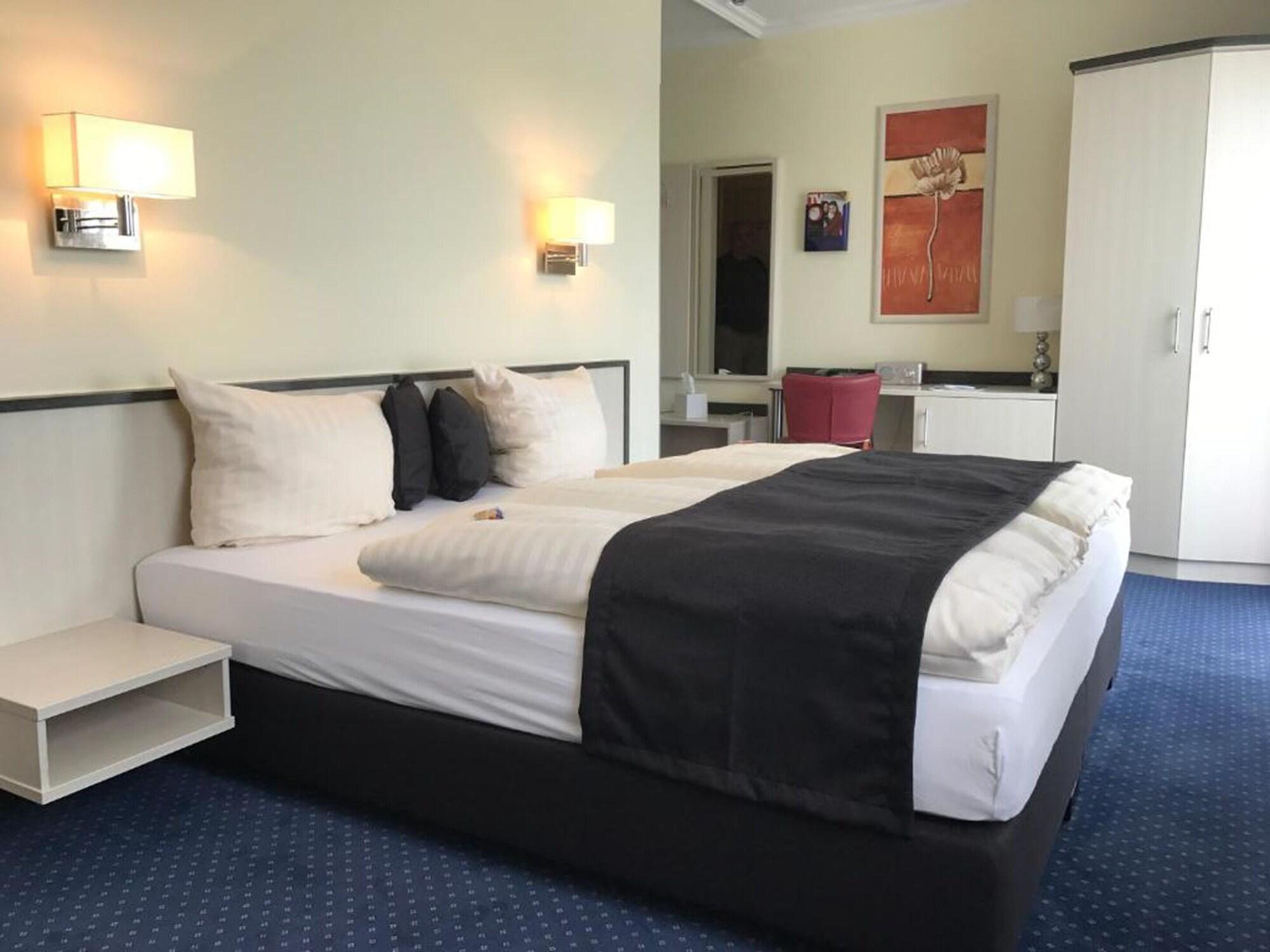 PARKHOTEL NEUBRANDENBURG by null