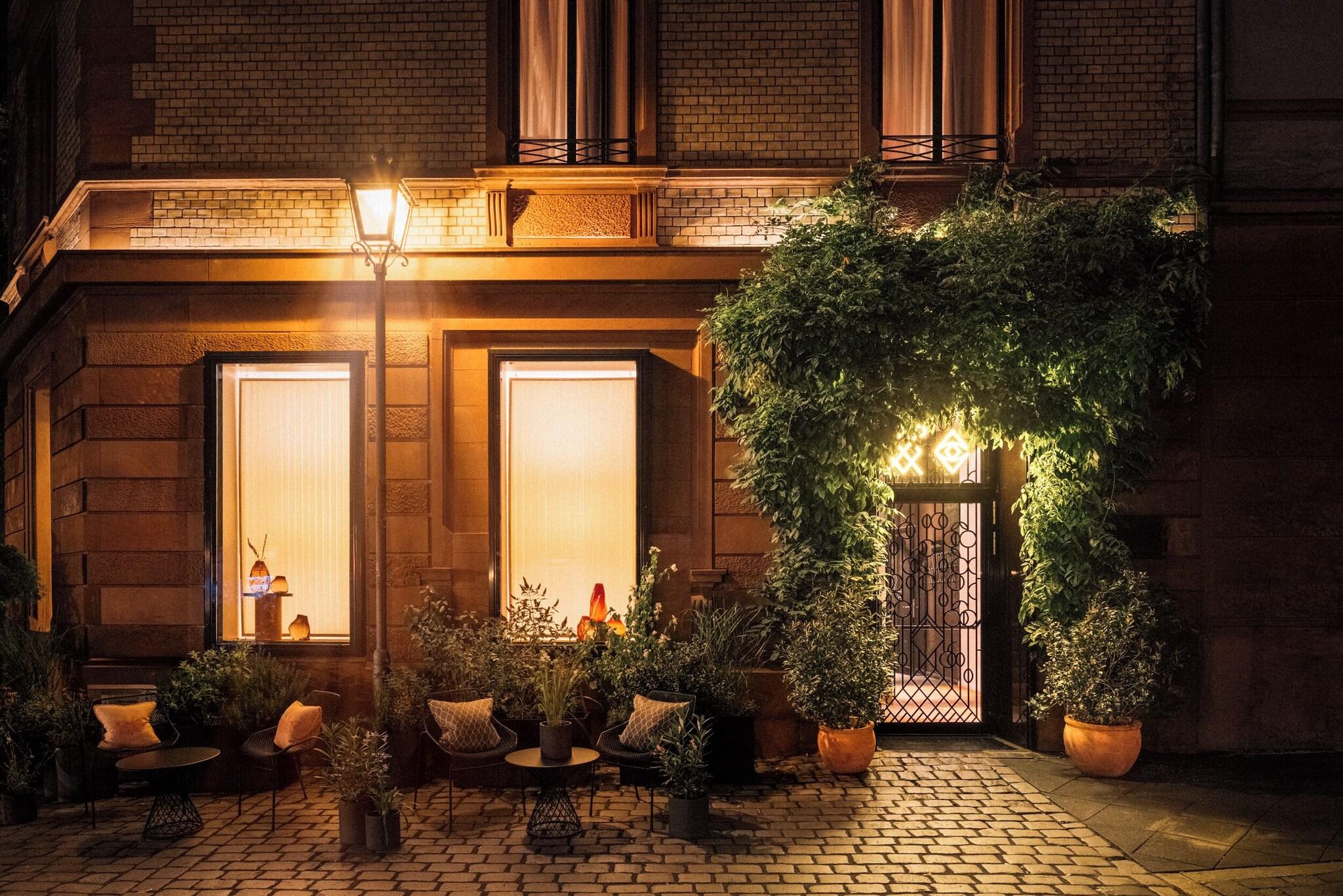 LIBERTINE LINDENBERG by null