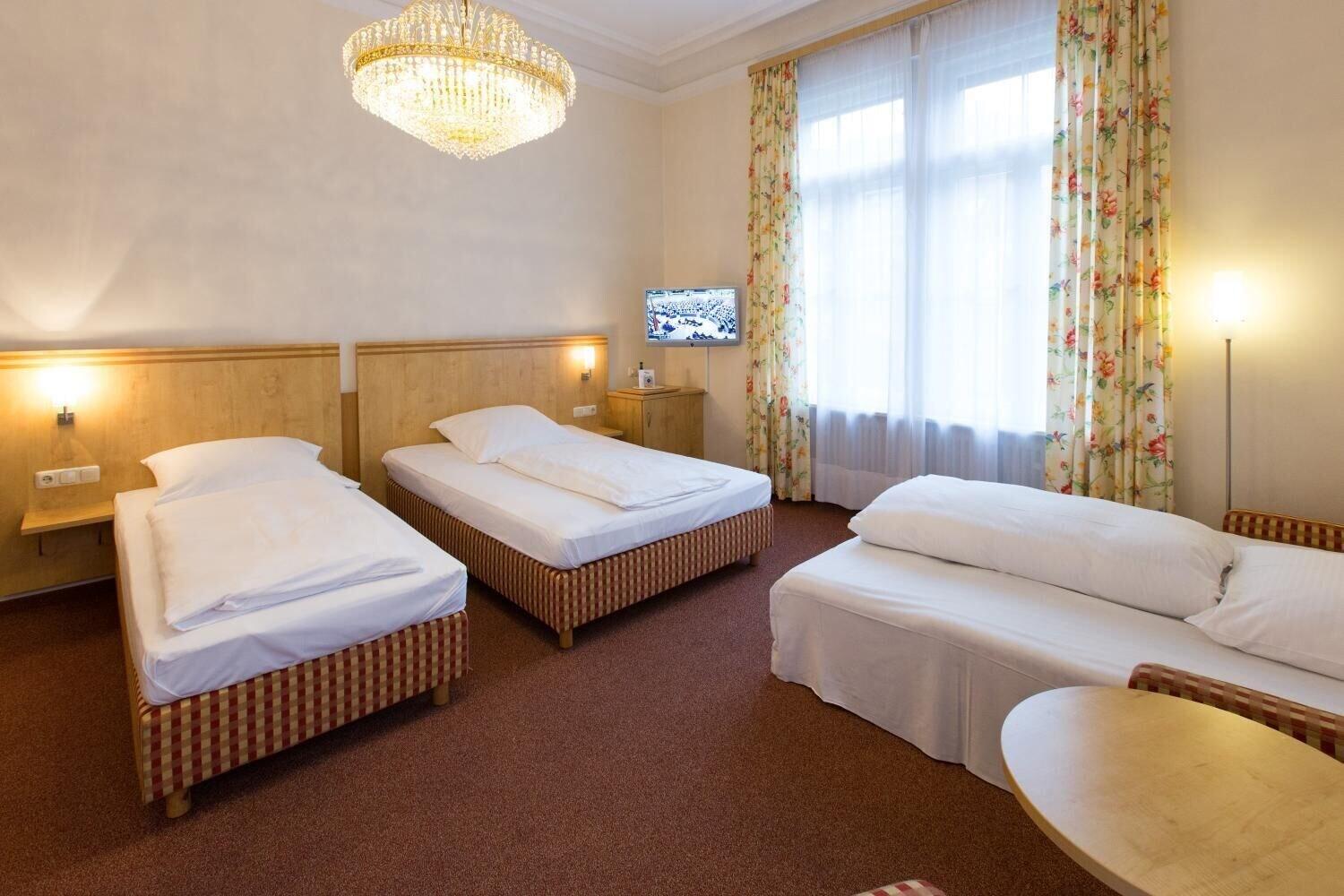 Hotel Uhland by null