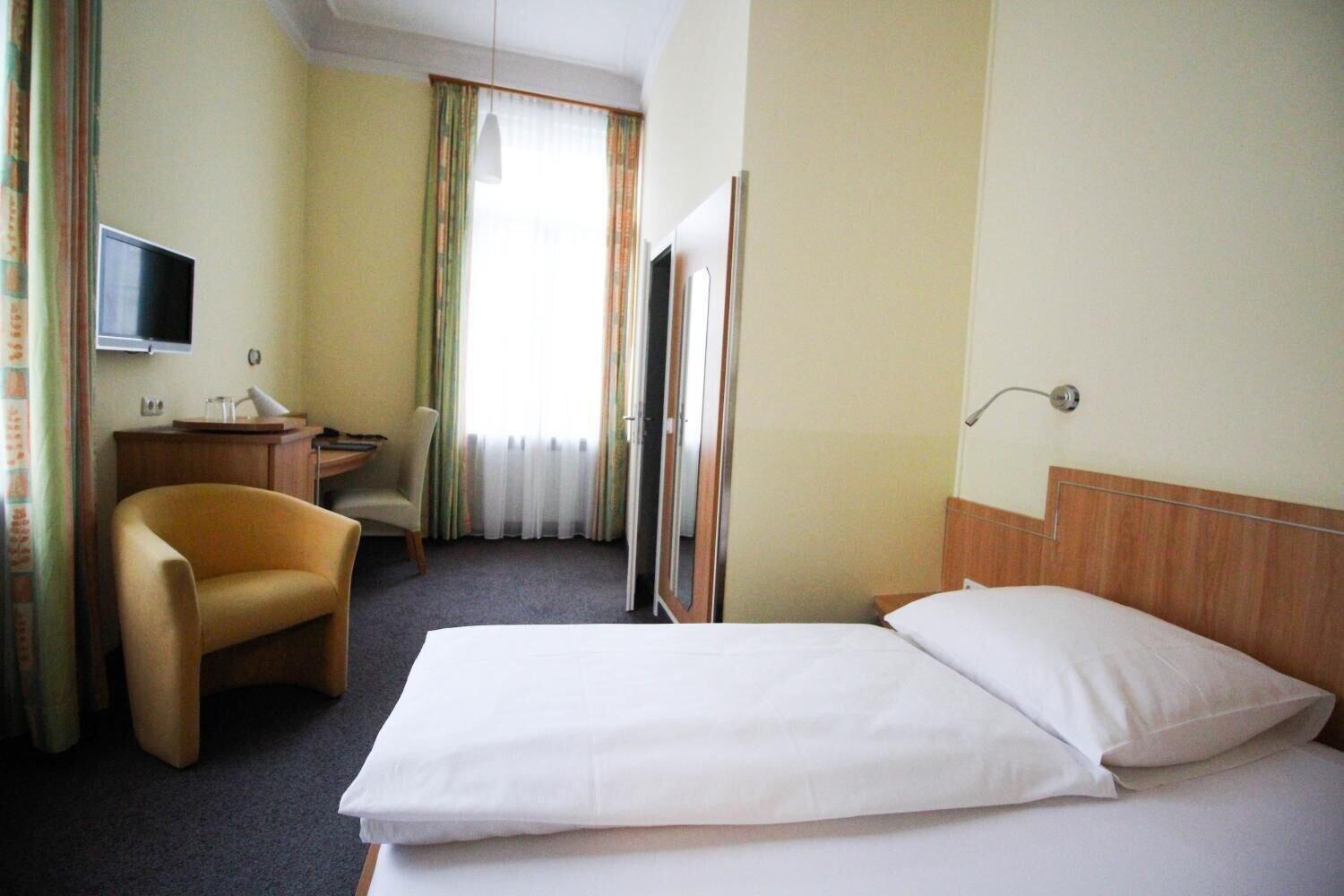 Hotel Uhland by null