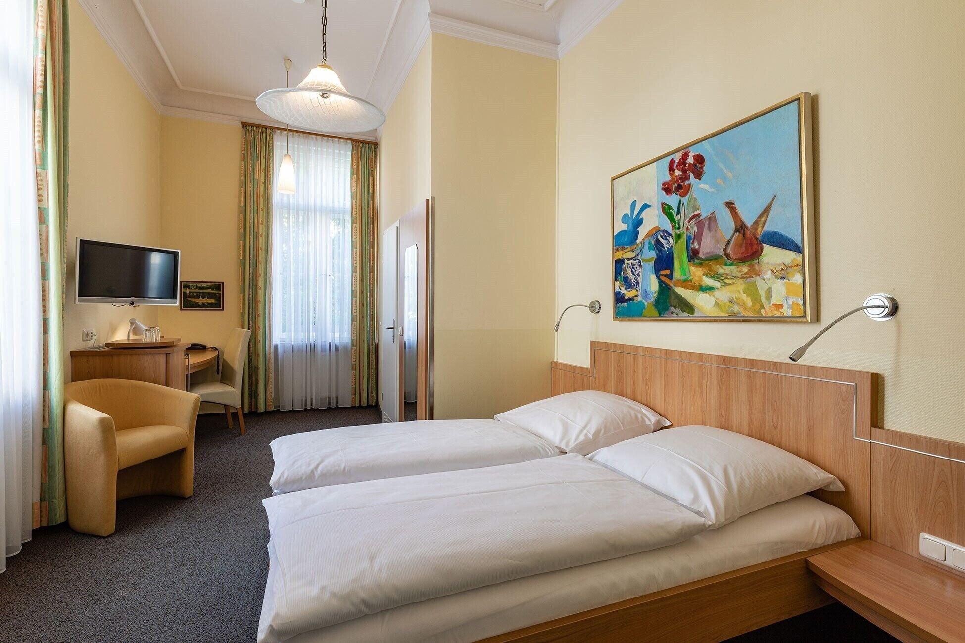 Hotel Uhland by null