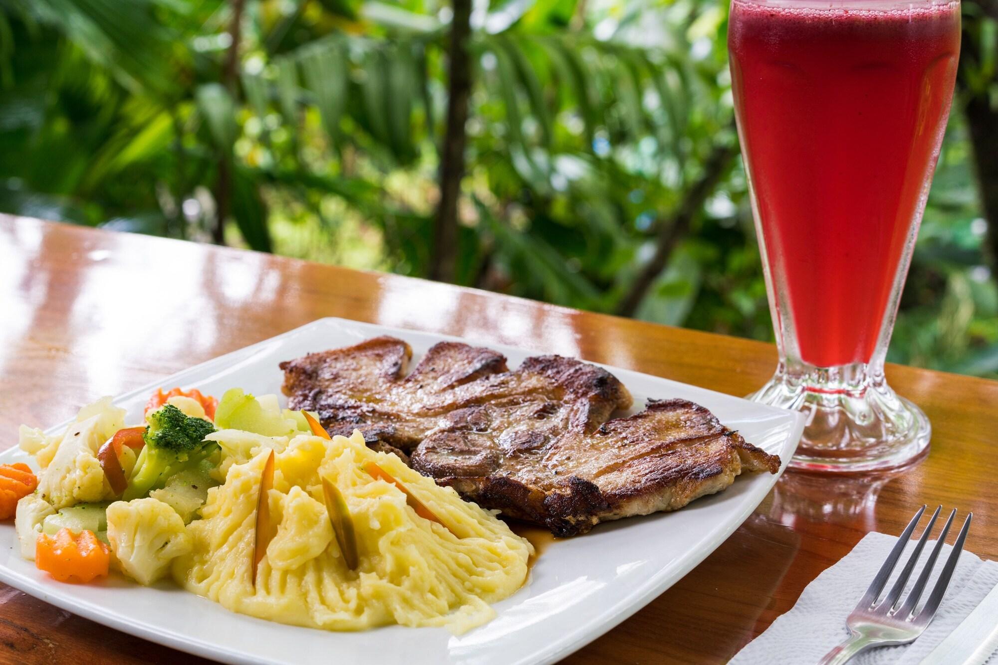 Catarata Eco Lodge by null