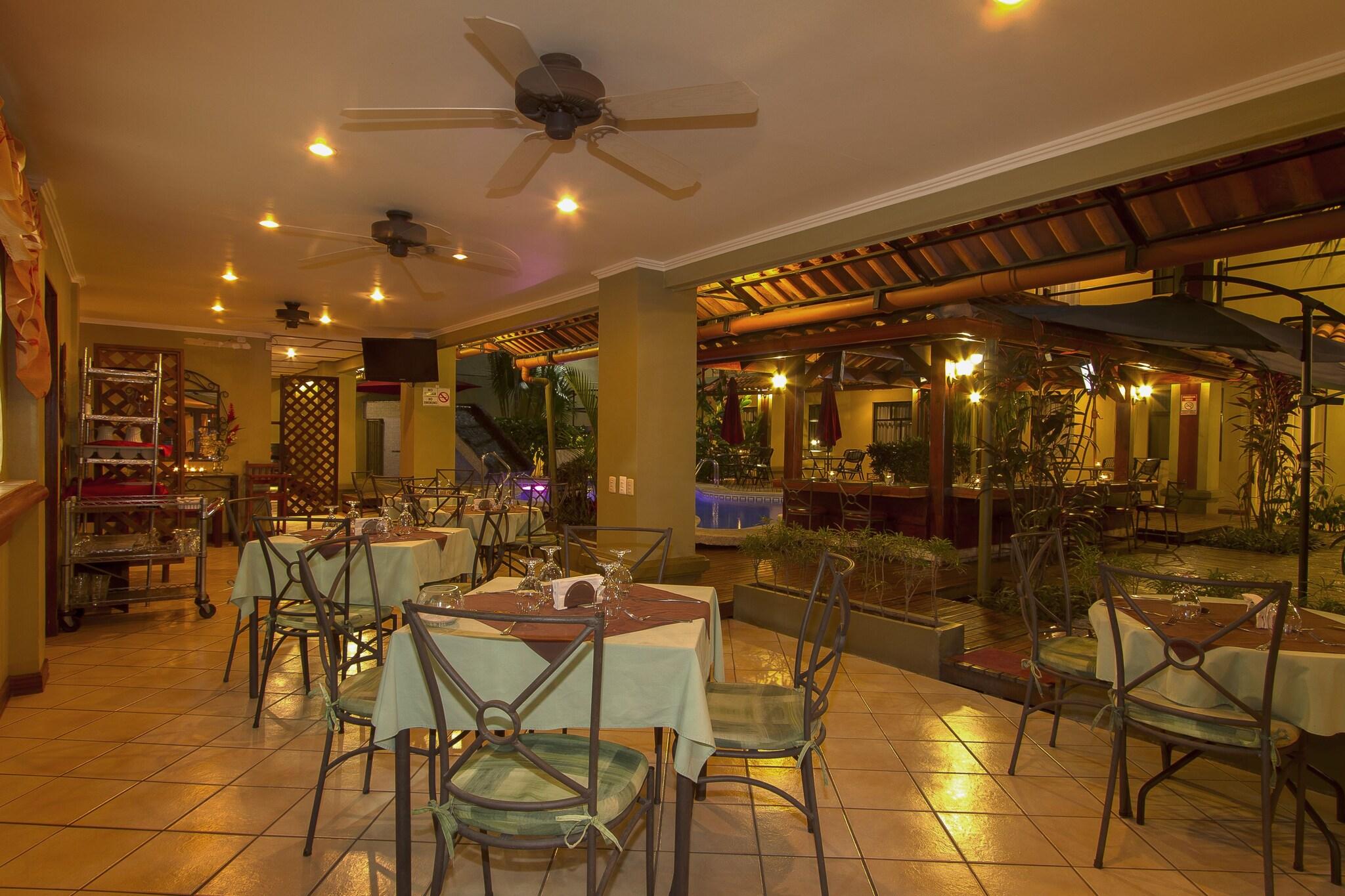 Hotel Iguana Verde