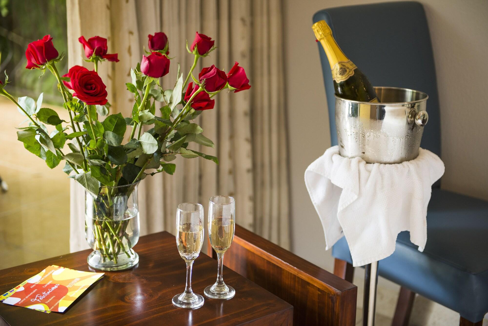 Hotel Pumilio - Jacó, Costa Rica by null