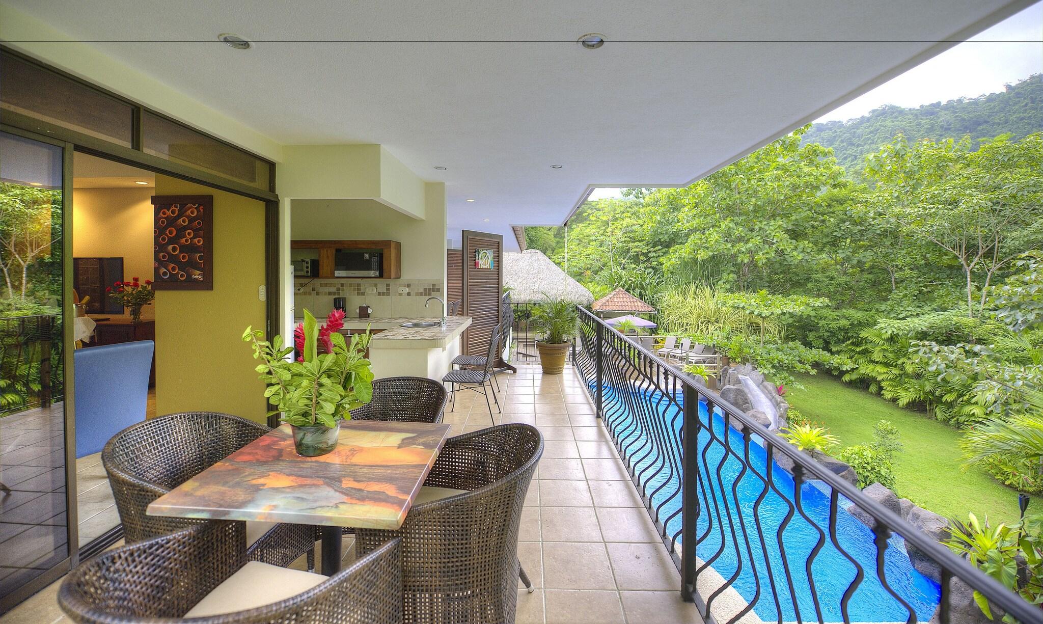 Hotel Pumilio - Jacó, Costa Rica by null