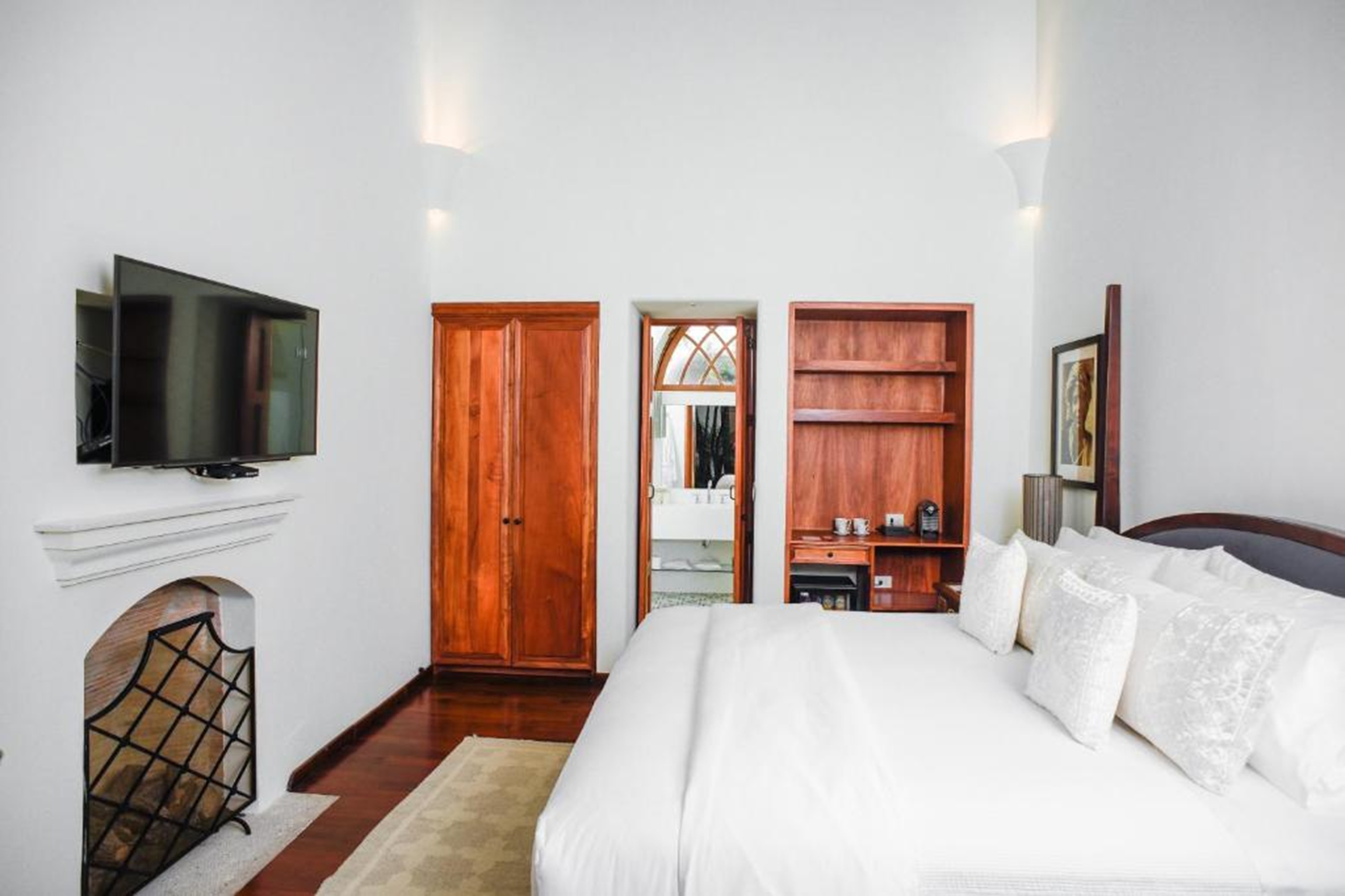 Hotel Casa Blanca 7 / Rooftop Bar by null