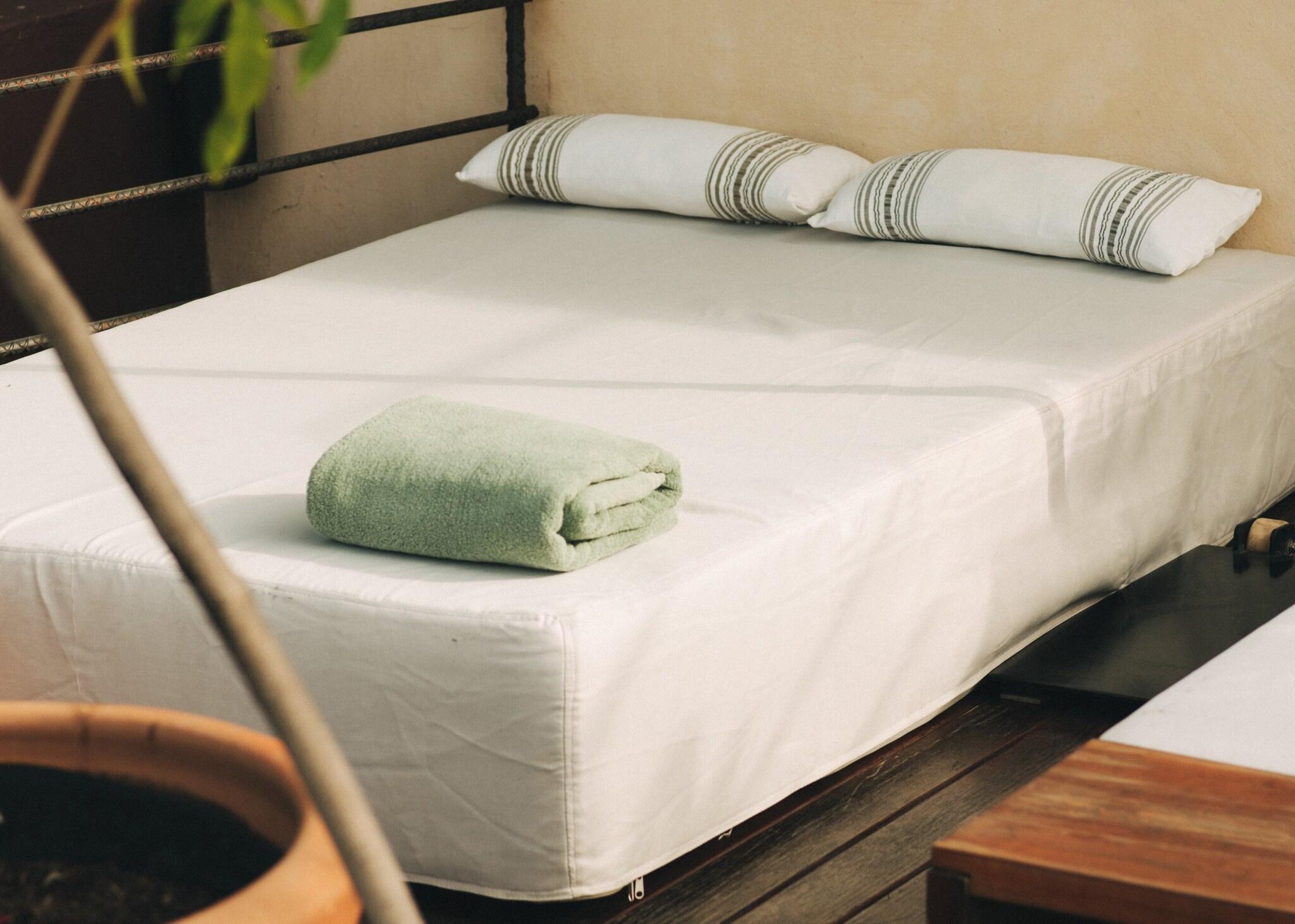 Hotel Escondido by null