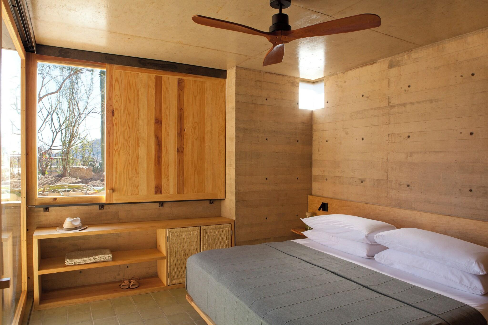 Hotel Escondido by null