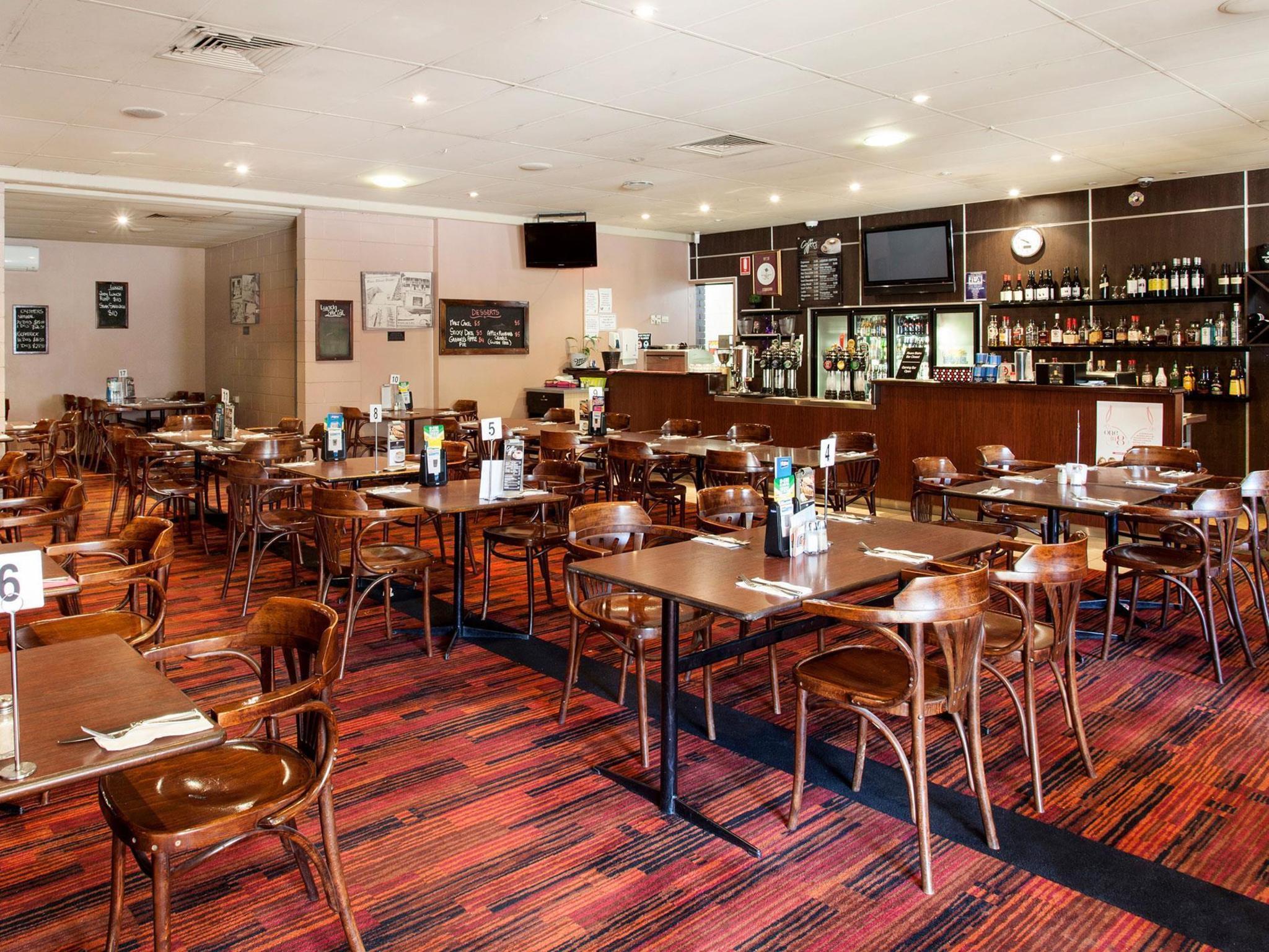 Upper Ross Hotel