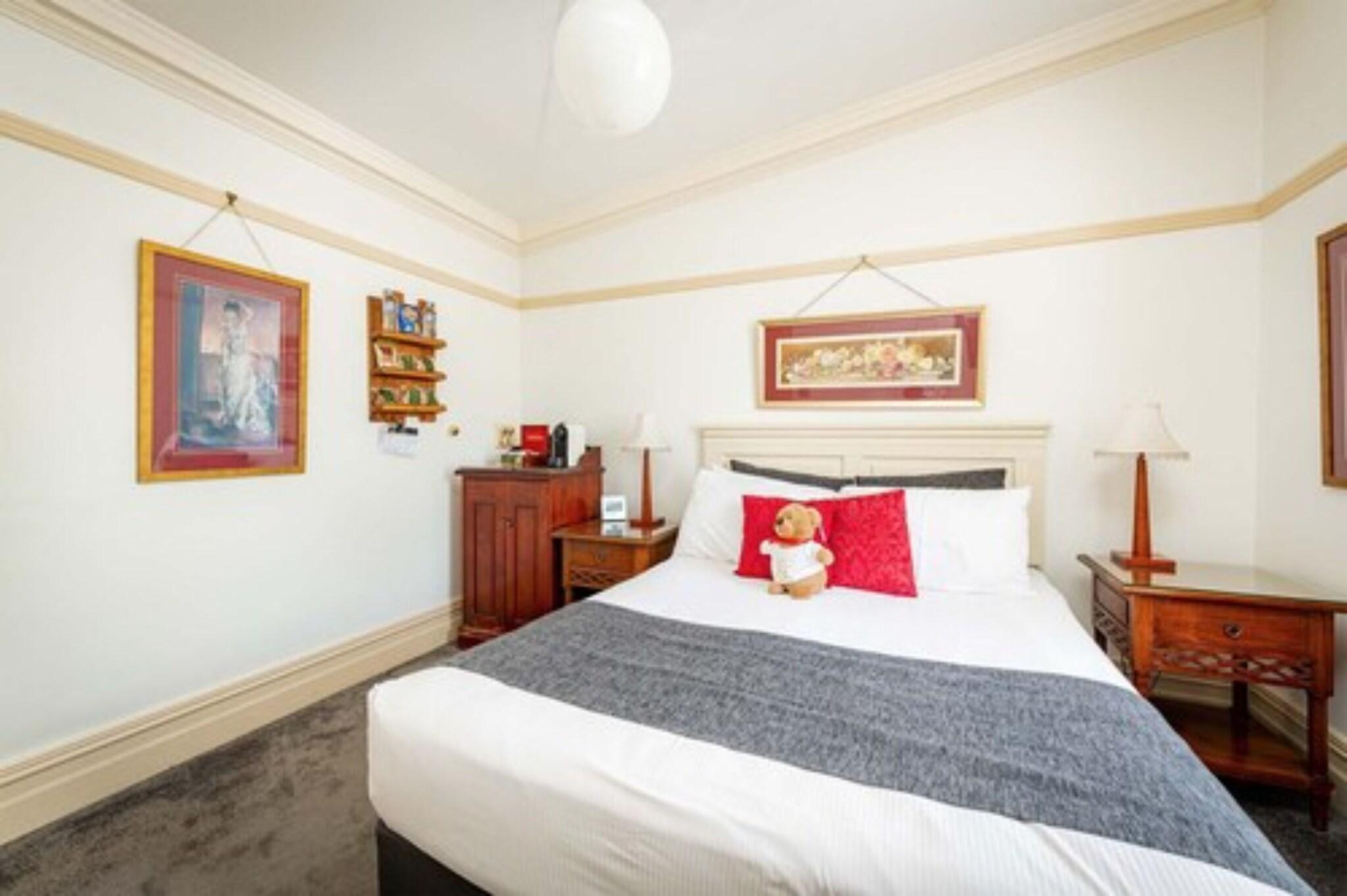 Cobb & Co Court Boutique Hotel by null