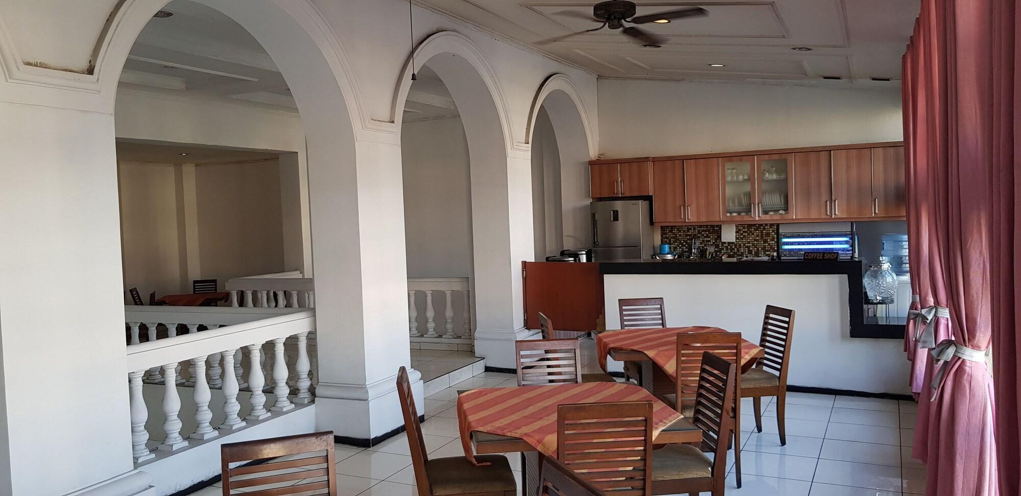 Hotel Dequr Jakarta Kota