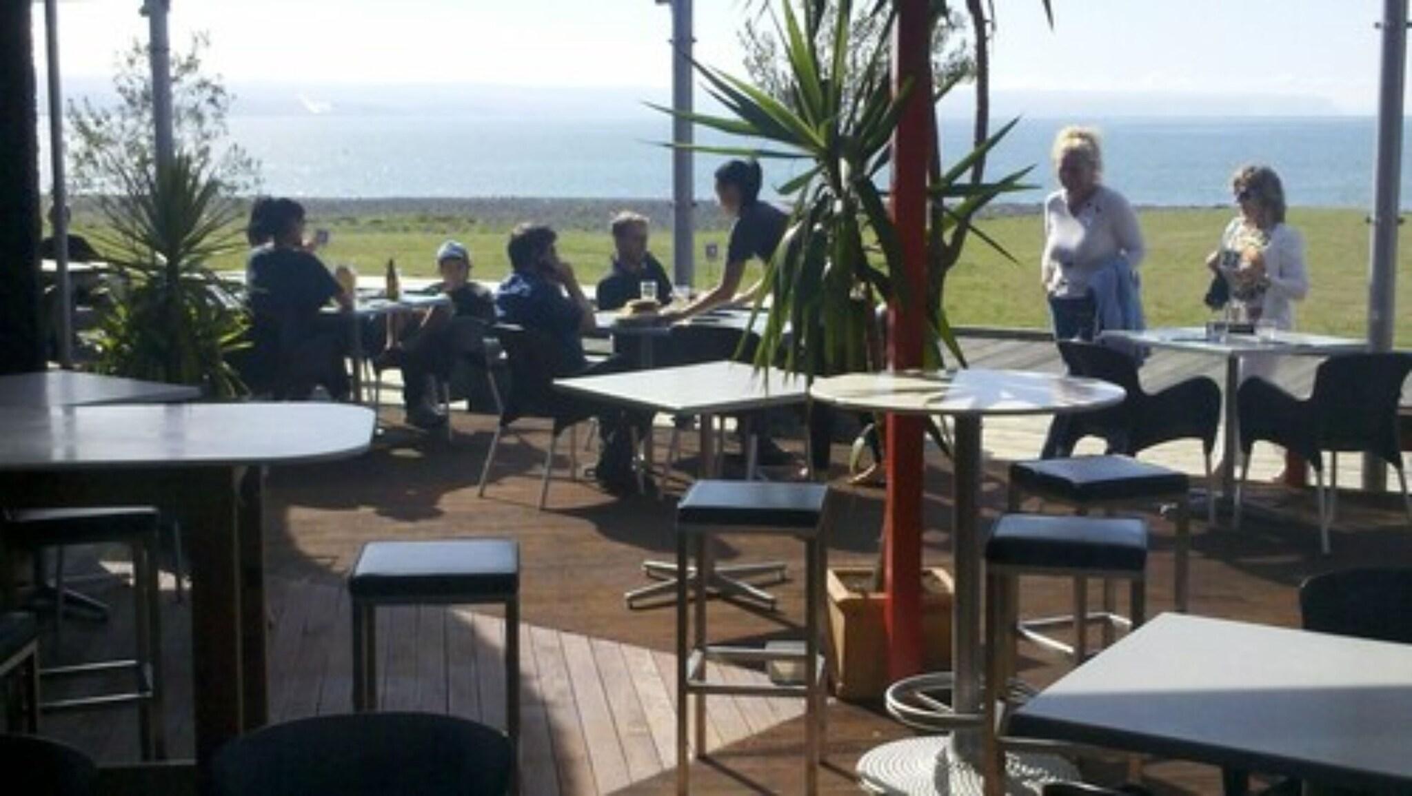 East Pier Hotel