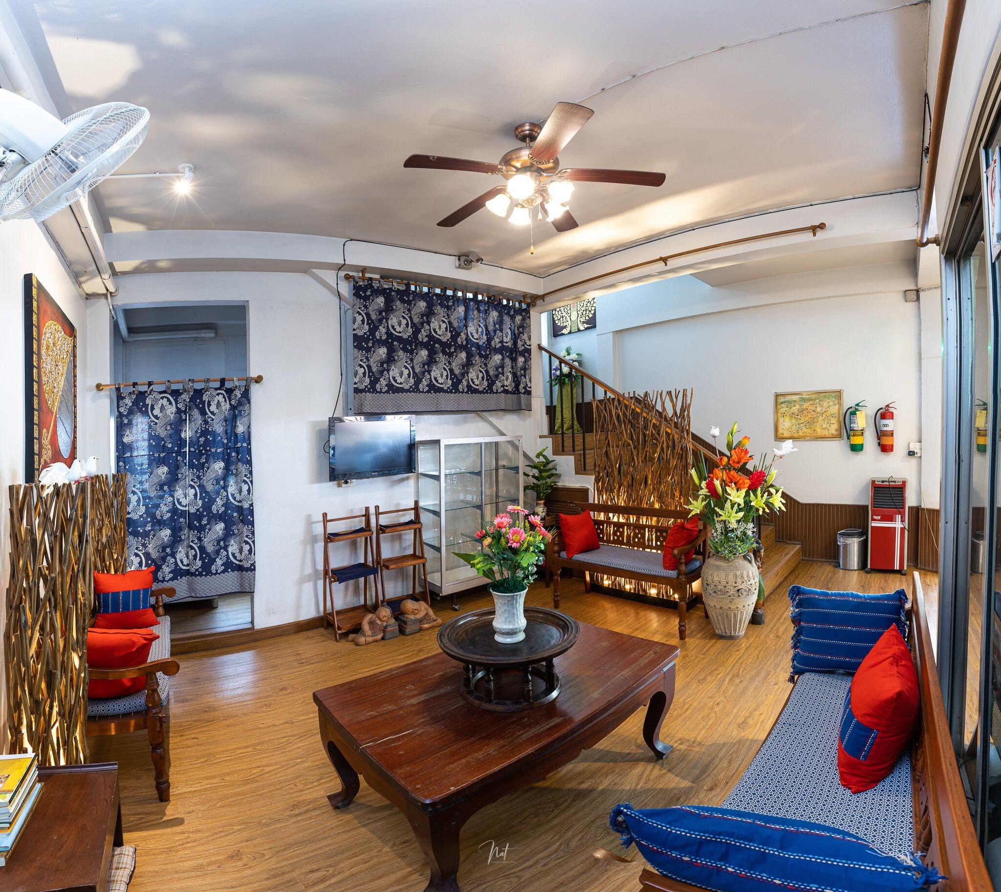 Miami Hotel Chiang Mai by null