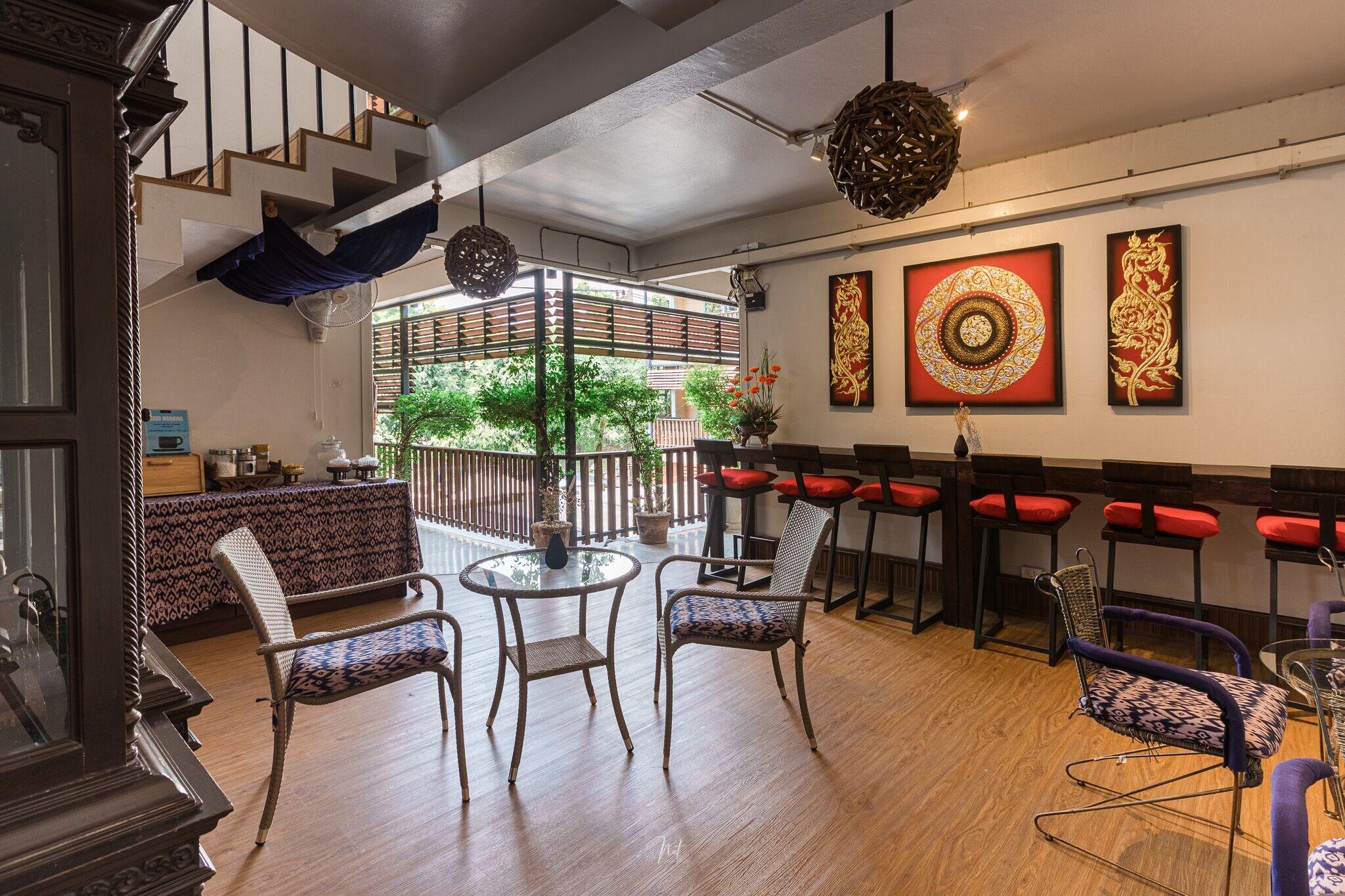 Miami Hotel Chiang Mai by null