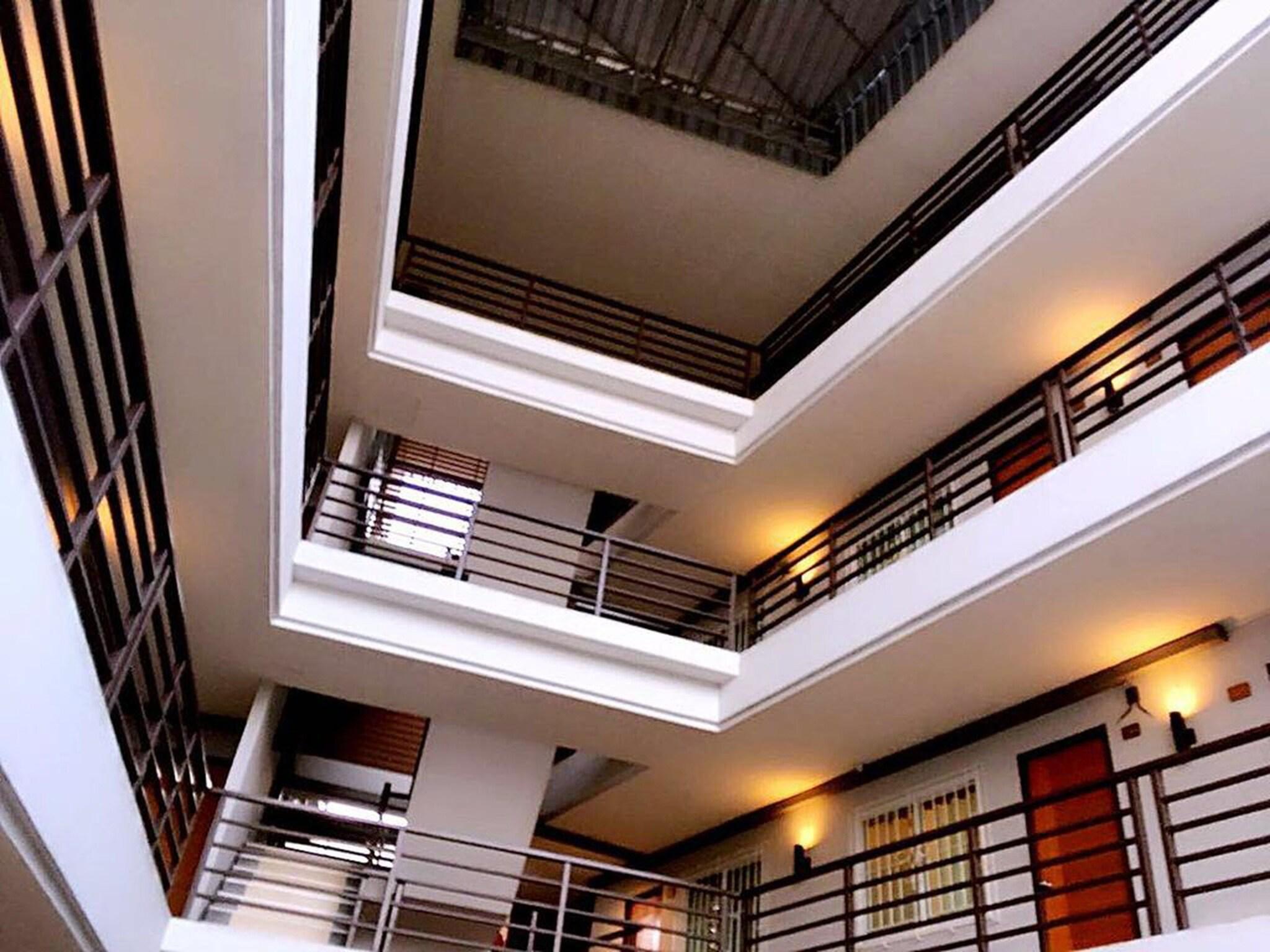 Room Riverside