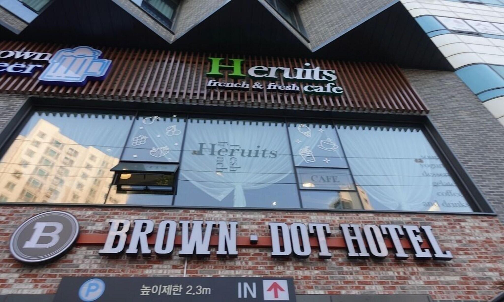 Brown Dot Hotel Masan
