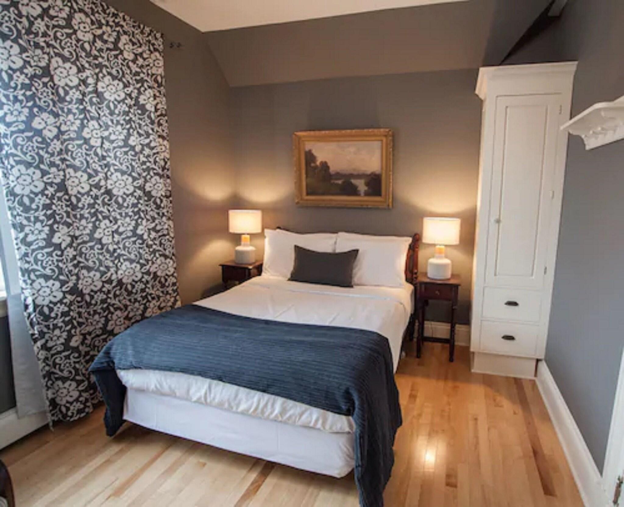 Fairholm National Historic Inn by null