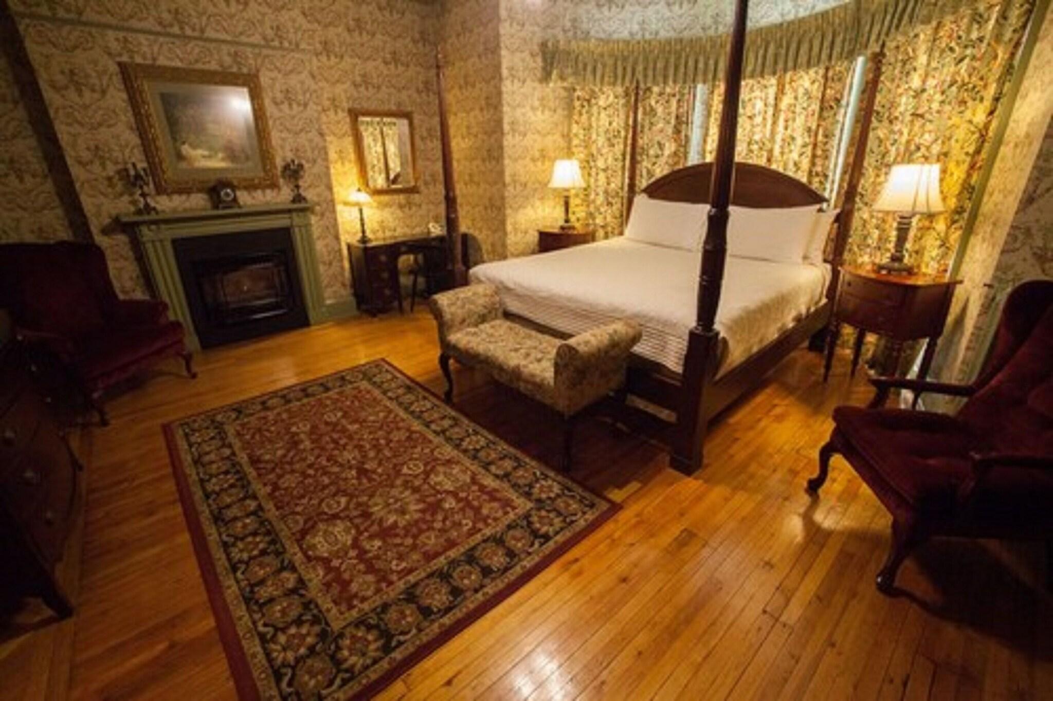 Fairholm National Historic Inn by null