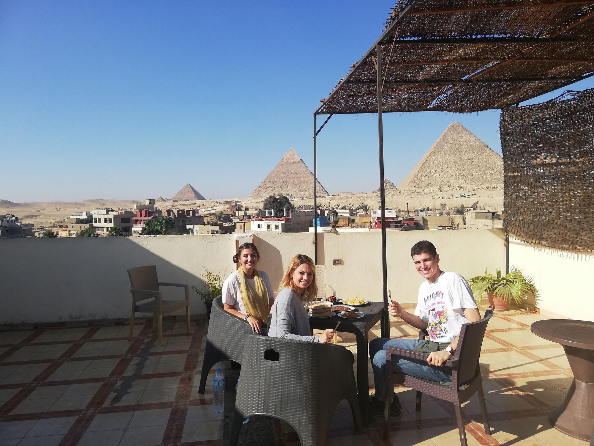 Happy Days Pyramids Inn