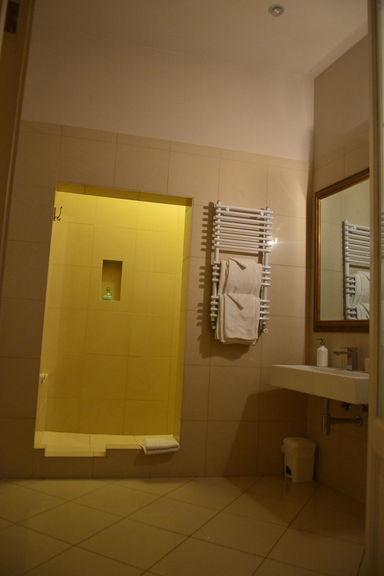 Palazzo Muro Leccese by null