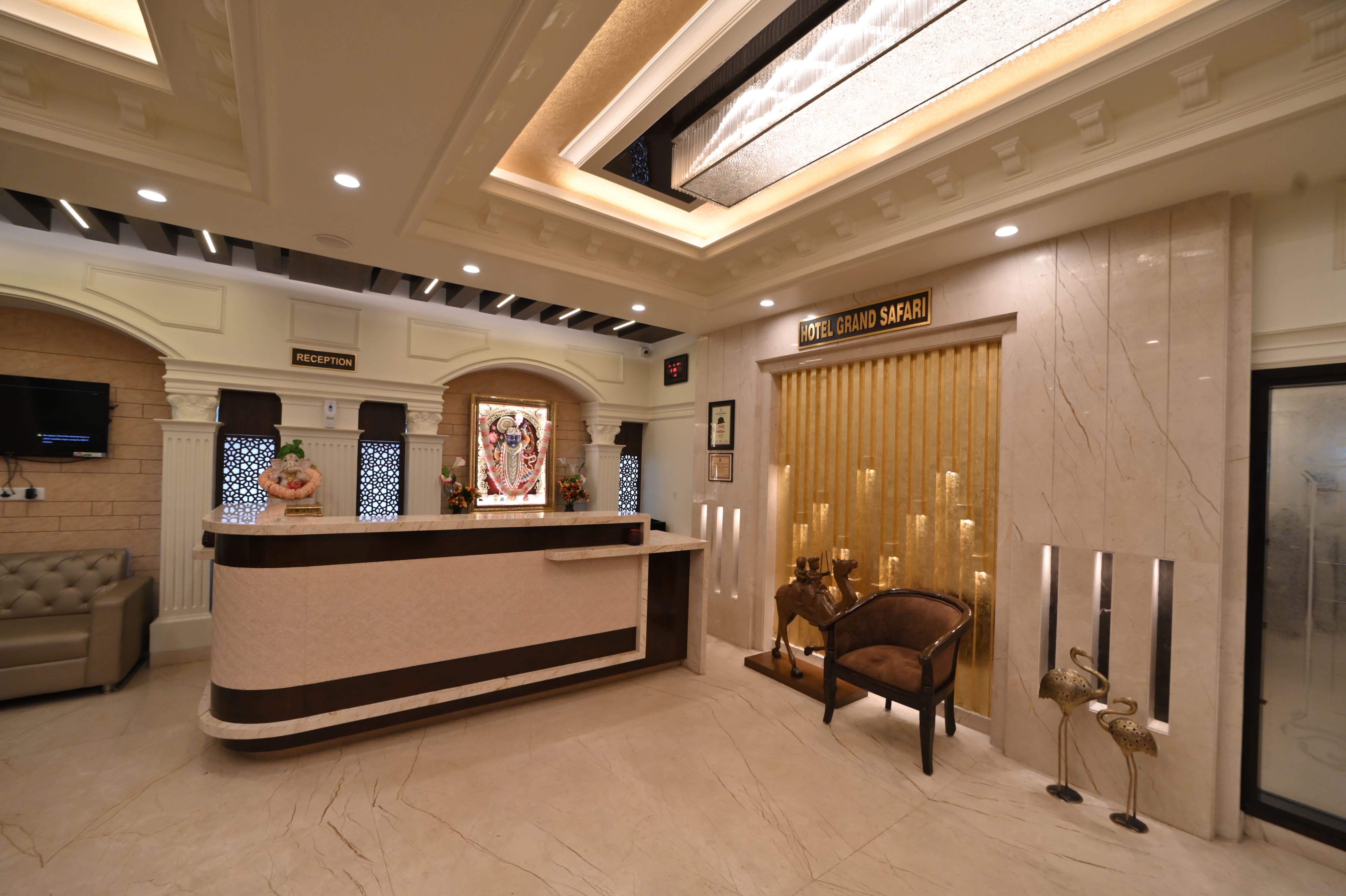 Hotel Grand Safari