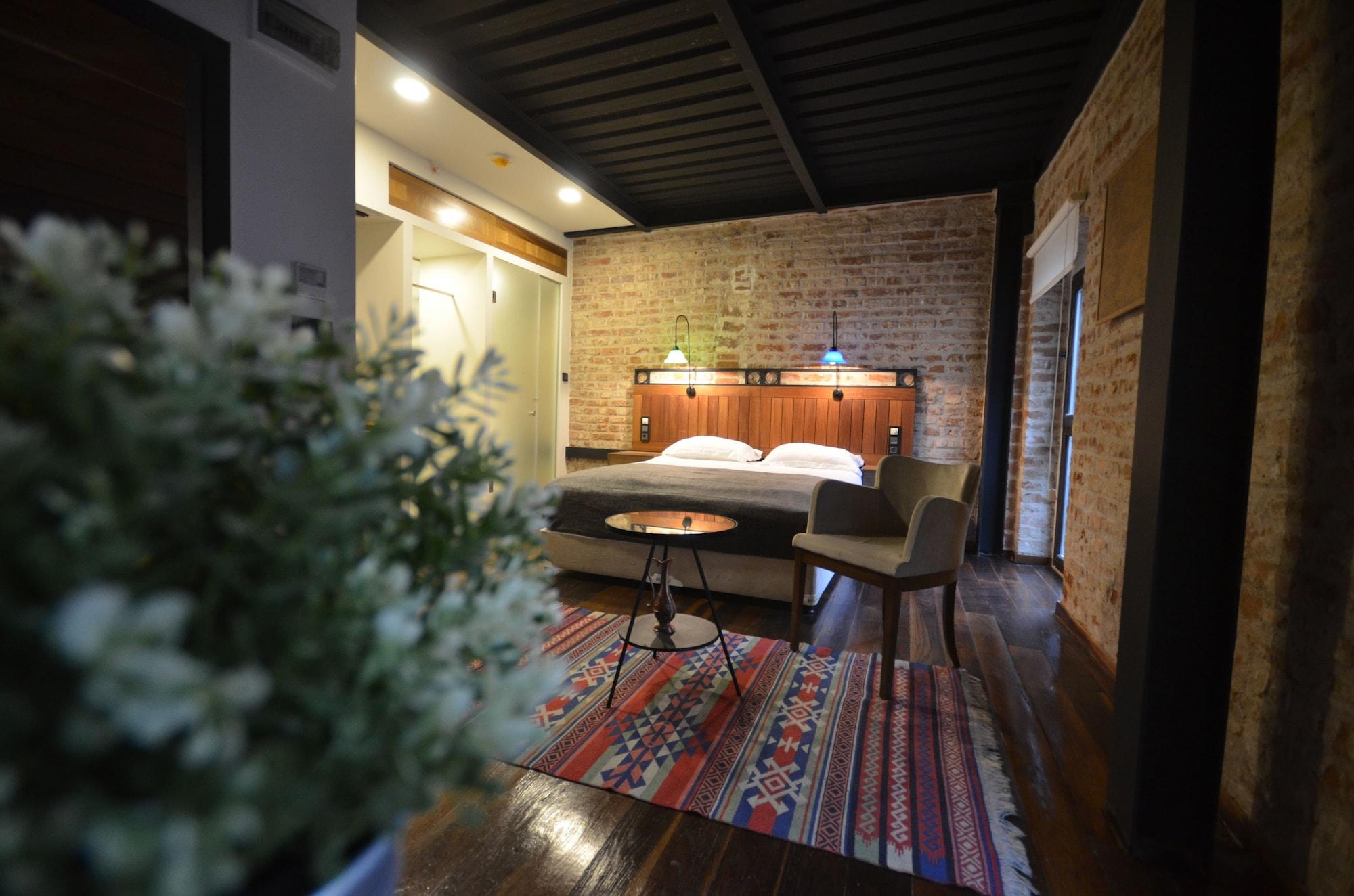 Unver Galata Apart