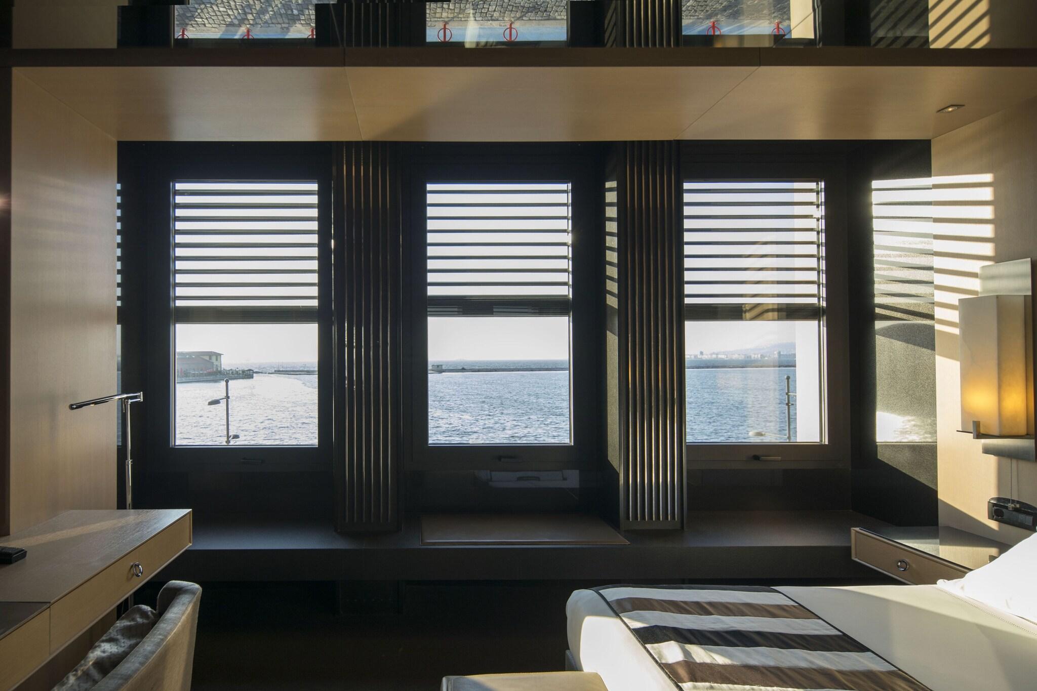 Key Hotel by null
