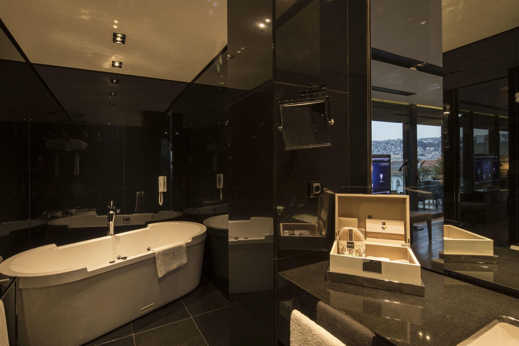 Key Hotel by null