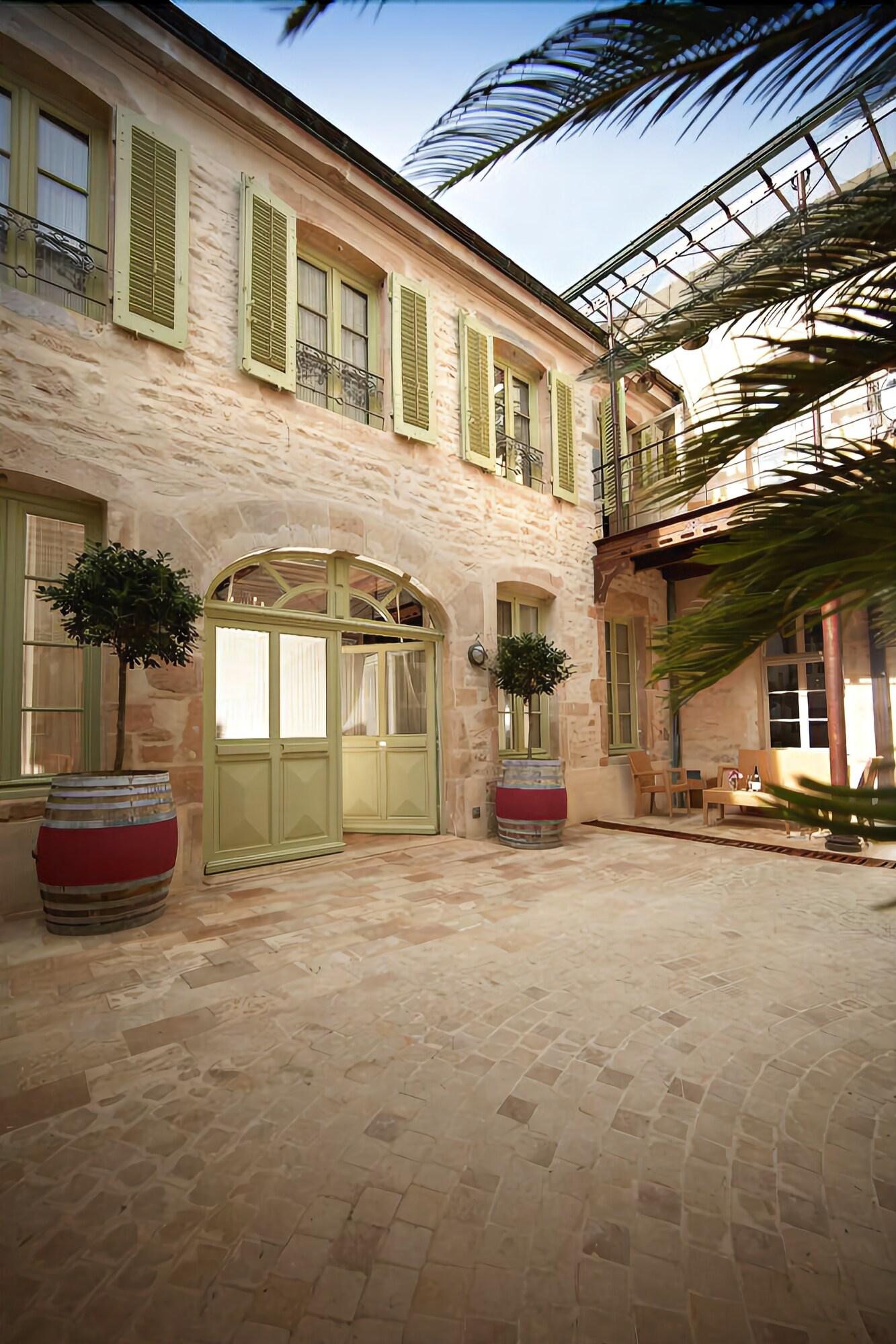 Chez Les Fatien by null