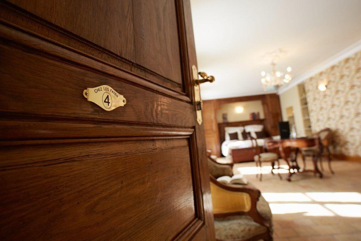 Chez Les Fatien by null