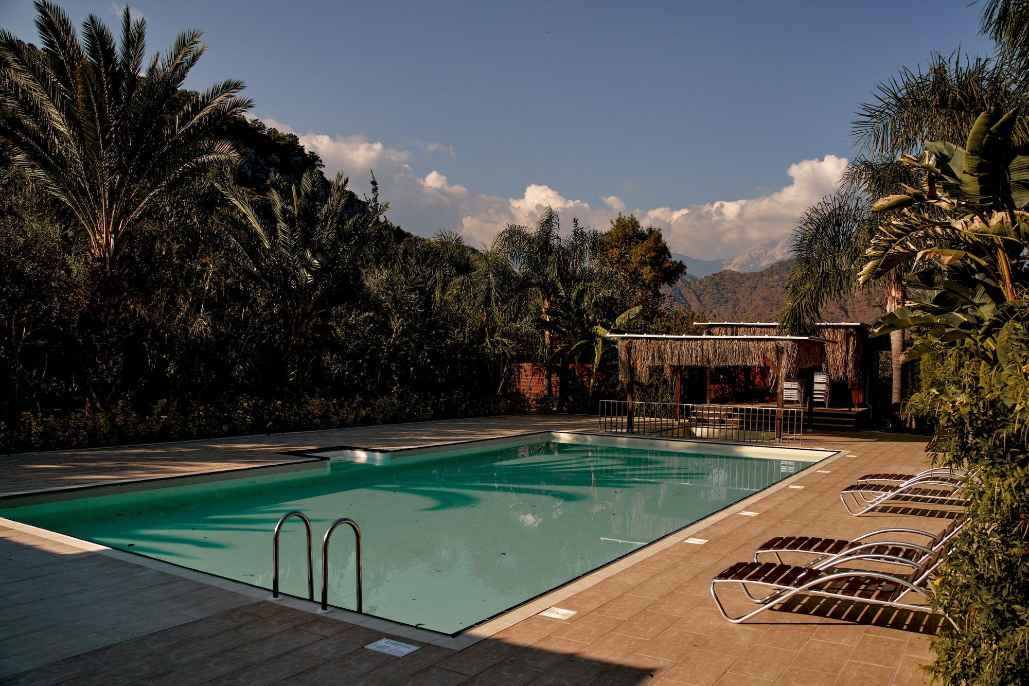 Azur Hotel by null