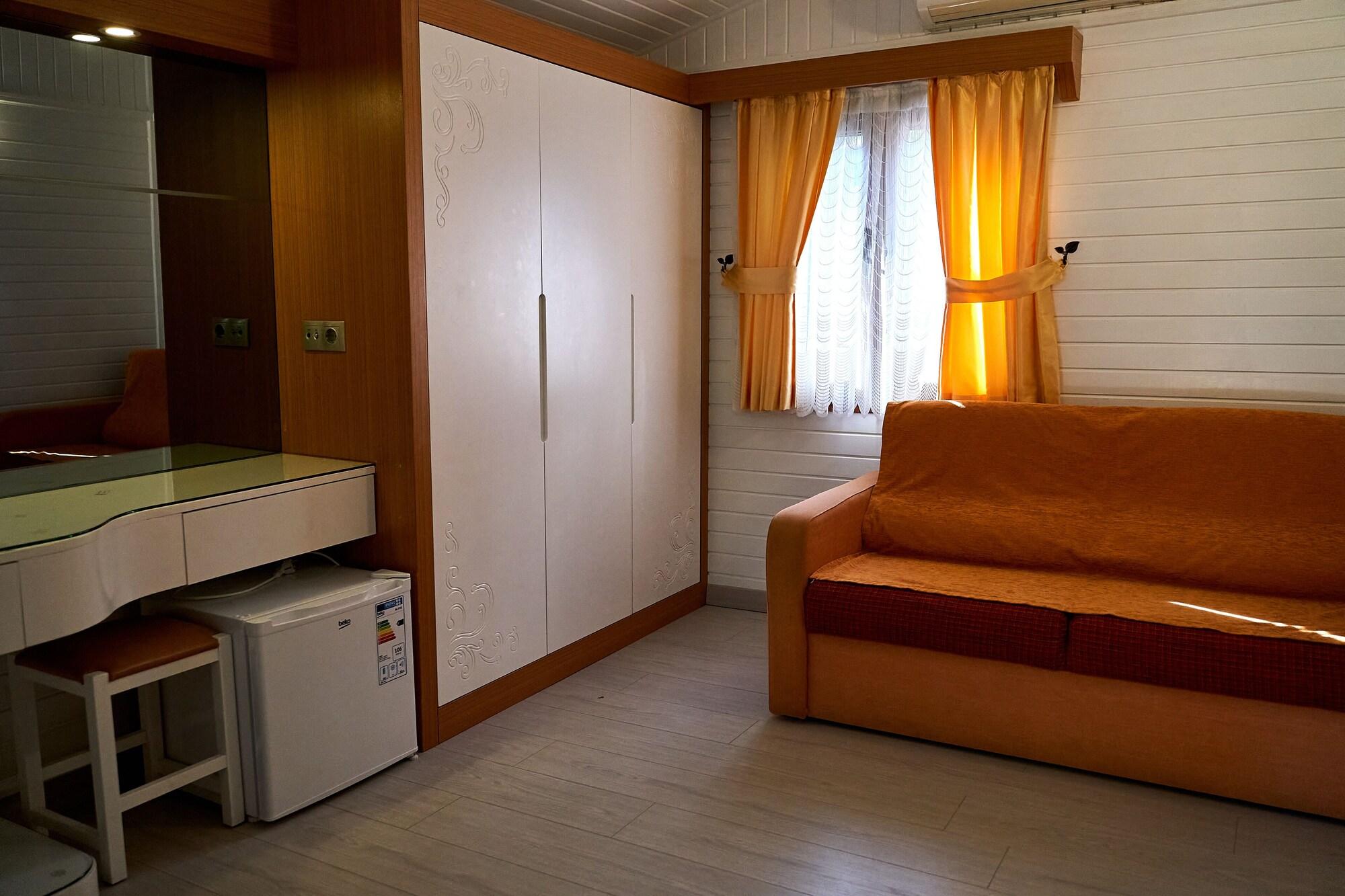 Azur Hotel by null