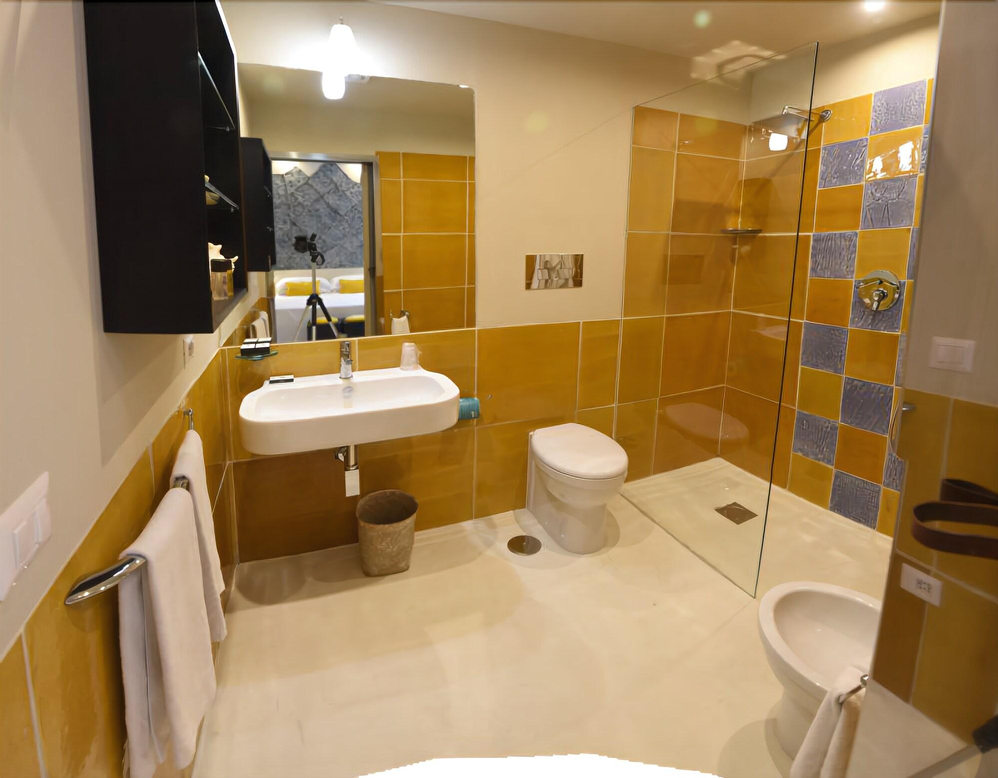 Atelier Inès Arts & Suites by null