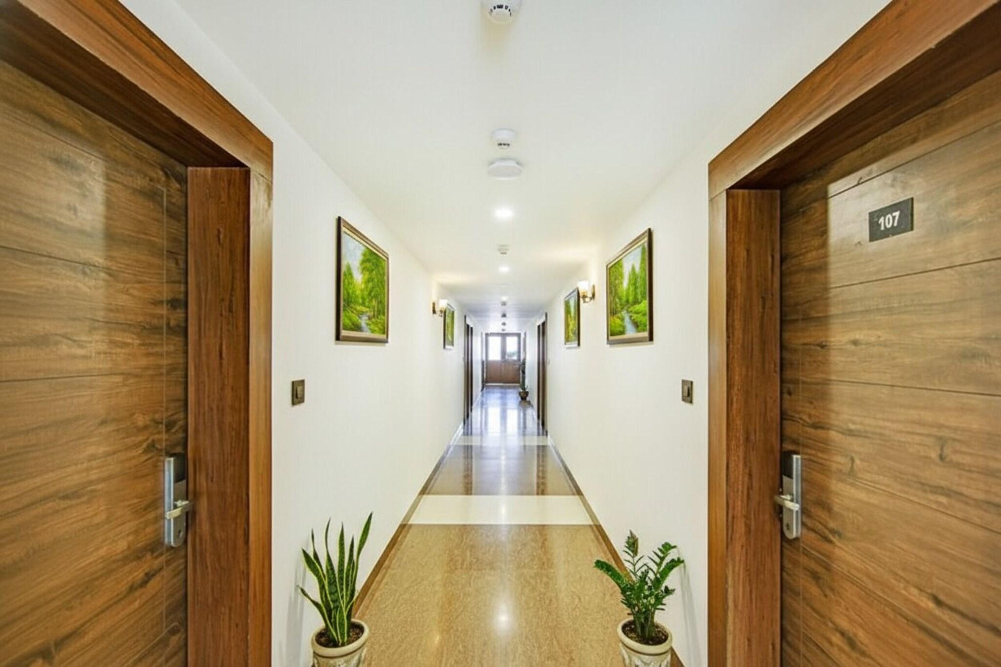 Fabhotel V Hotel Hazratganj