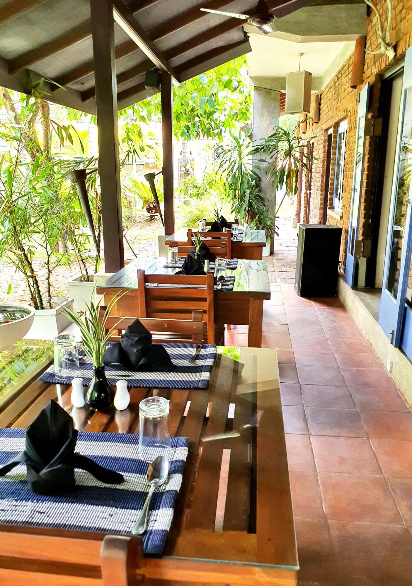 Pavana Hotel